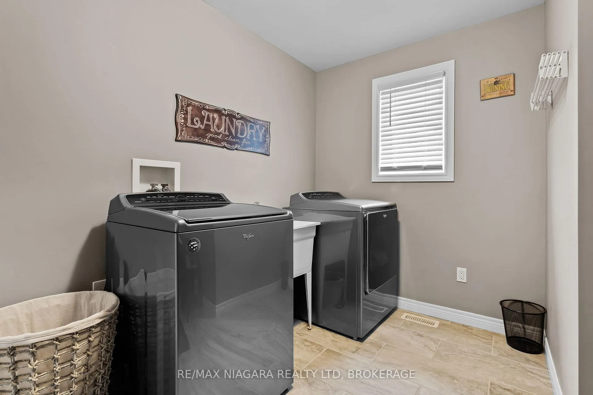 Photo 10 of 228 Lincoln Street, Welland, Welland Downtown — HOMEH