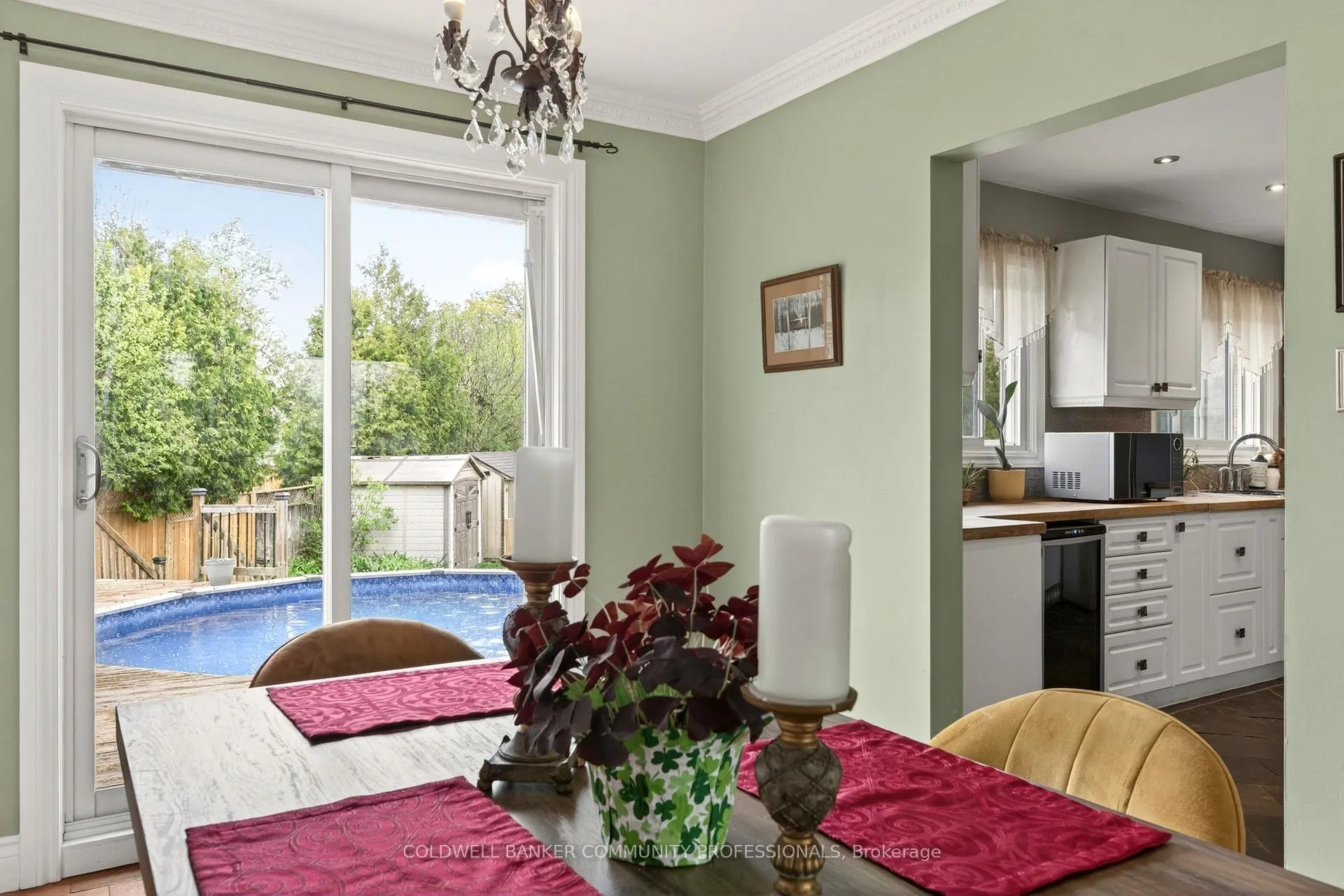 Photo 8 of 6 Seagram Place, Hamilton, Huntington — HOMEH