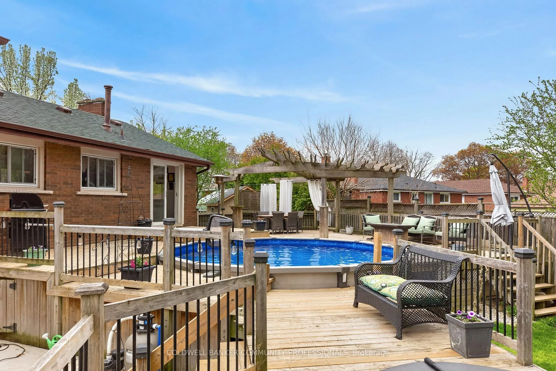 Photo 38 of 6 Seagram Place, Hamilton, Huntington — HOMEH