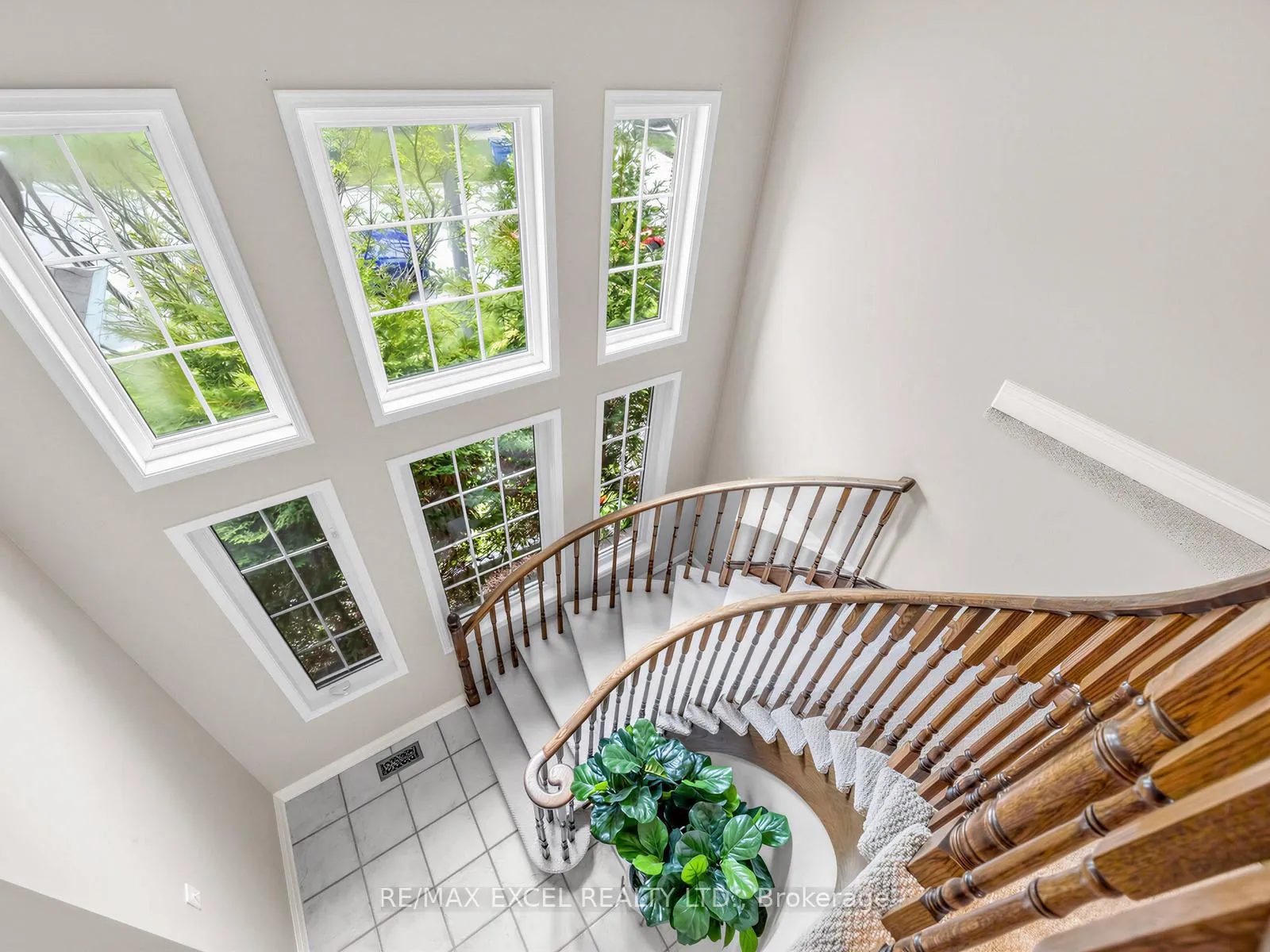 Photo 1 of 103 Baywell Crescent, Aurora, Bayview Wellington — HOMEH