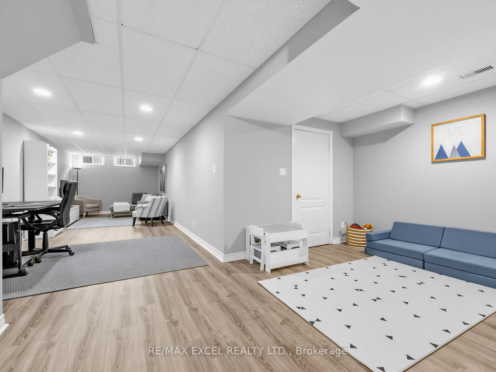 Photo 23 of 103 Baywell Crescent, Aurora, Bayview Wellington — HOMEH