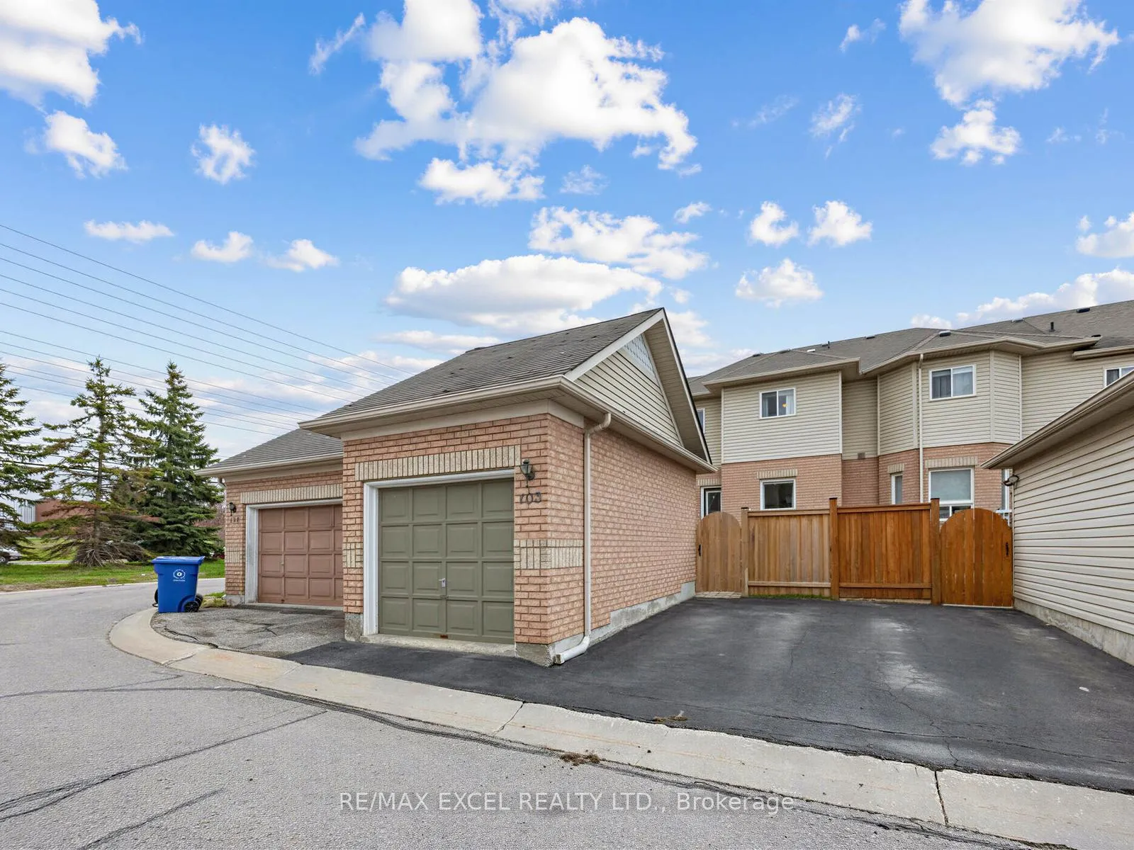 Photo 31 of 103 Baywell Crescent, Aurora, Bayview Wellington — HOMEH