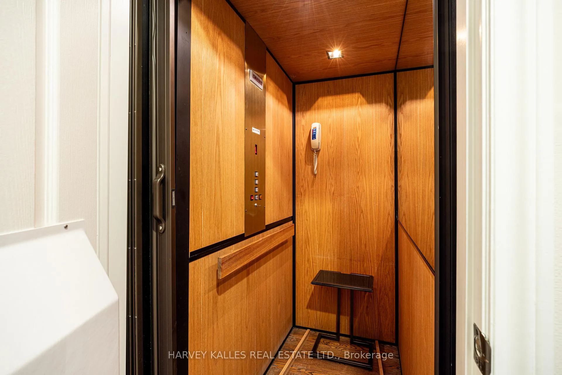 Photo 20 of 10 Whitelaw Court, Markham, Bayview Glen — HOMEH