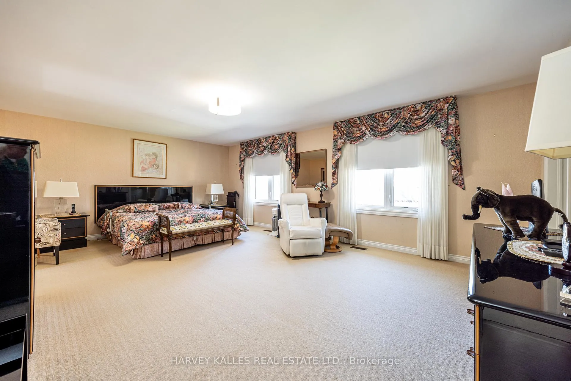 Photo 22 of 10 Whitelaw Court, Markham, Bayview Glen — HOMEH