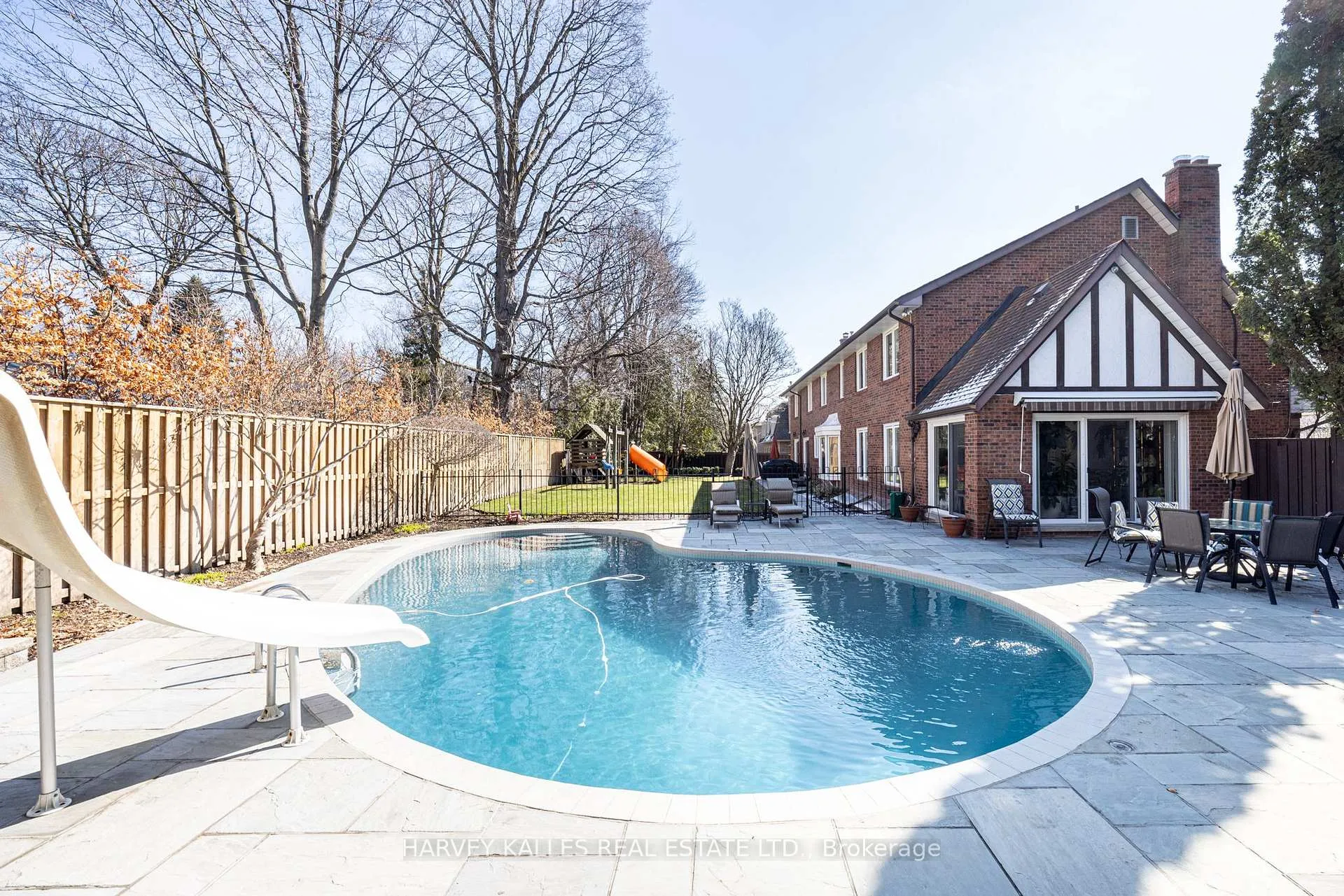 Photo 47 of 10 Whitelaw Court, Markham, Bayview Glen — HOMEH