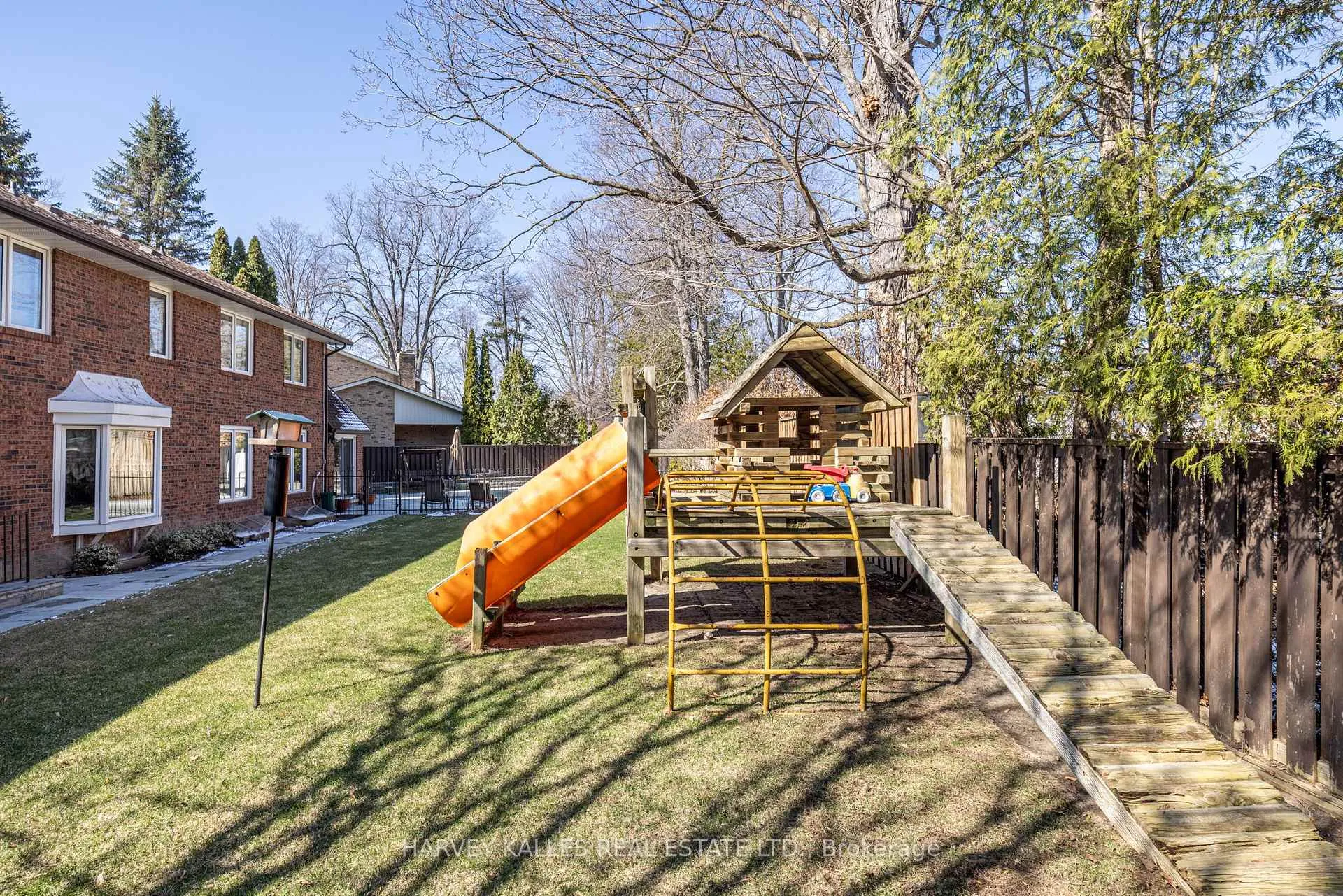 Photo 49 of 10 Whitelaw Court, Markham, Bayview Glen — HOMEH