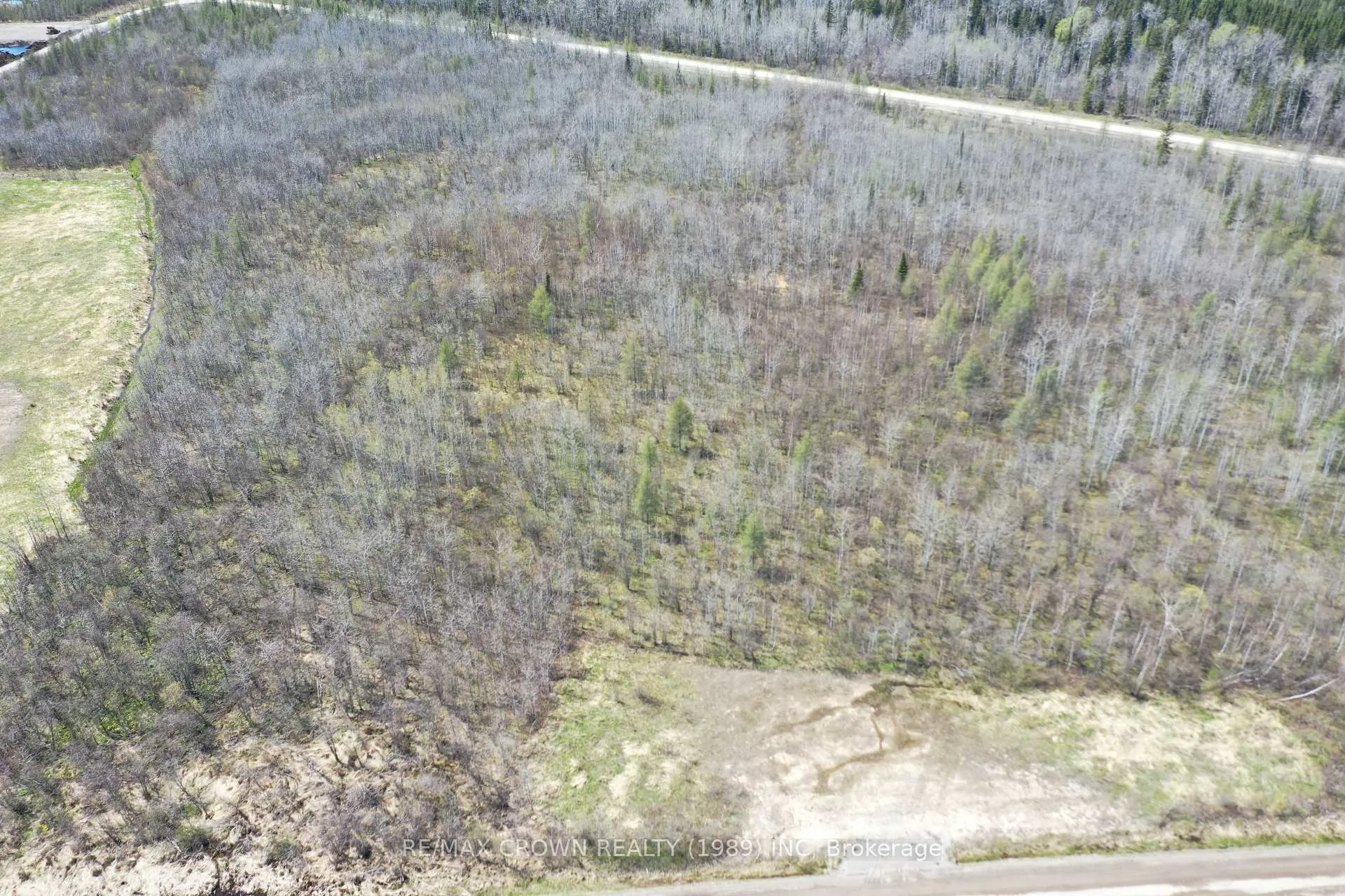 Photo 3 of 73 Clear Lake Road N, Kapuskasing — HOMEH