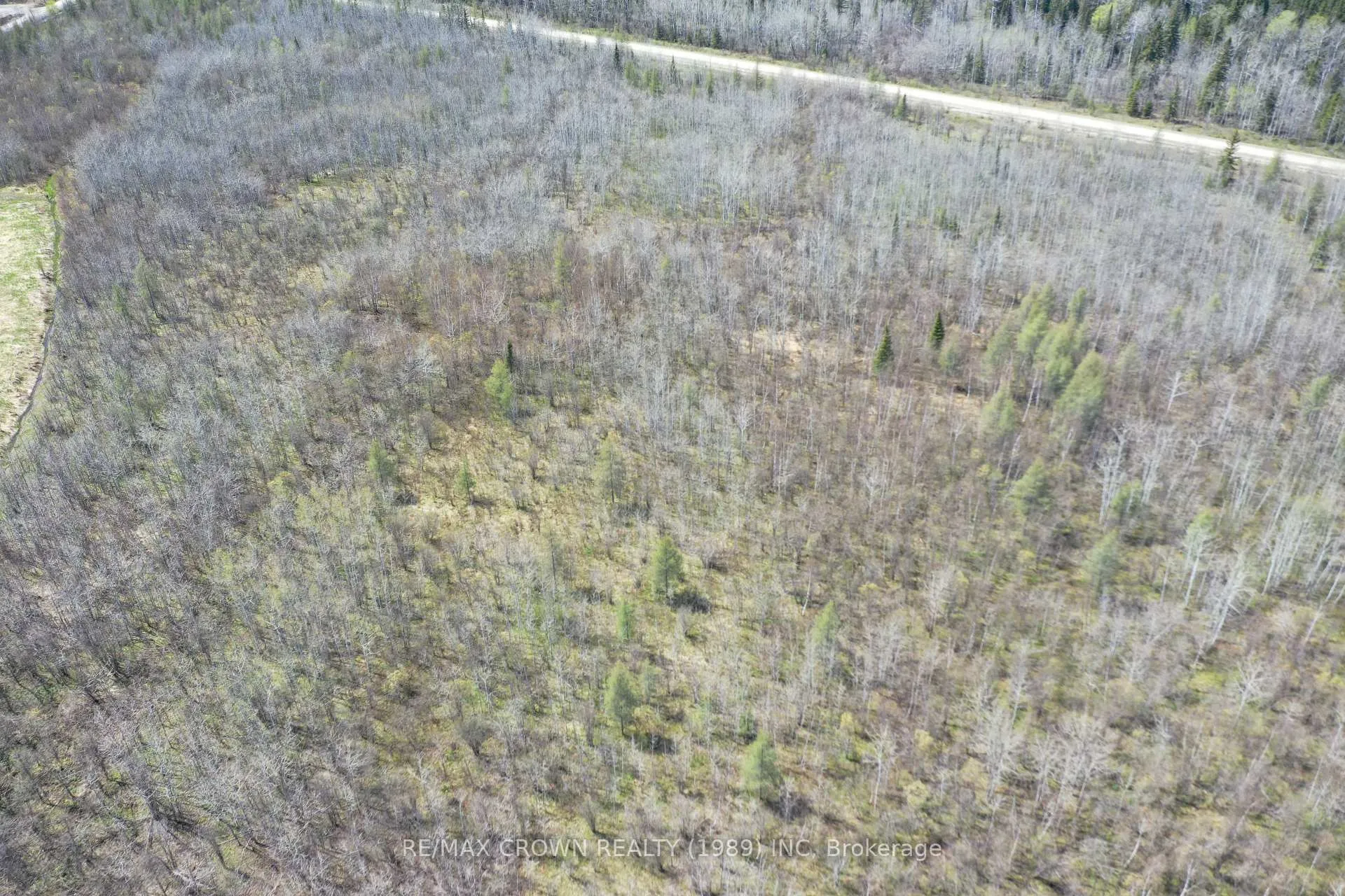 Photo 4 of 73 Clear Lake Road N, Kapuskasing — HOMEH