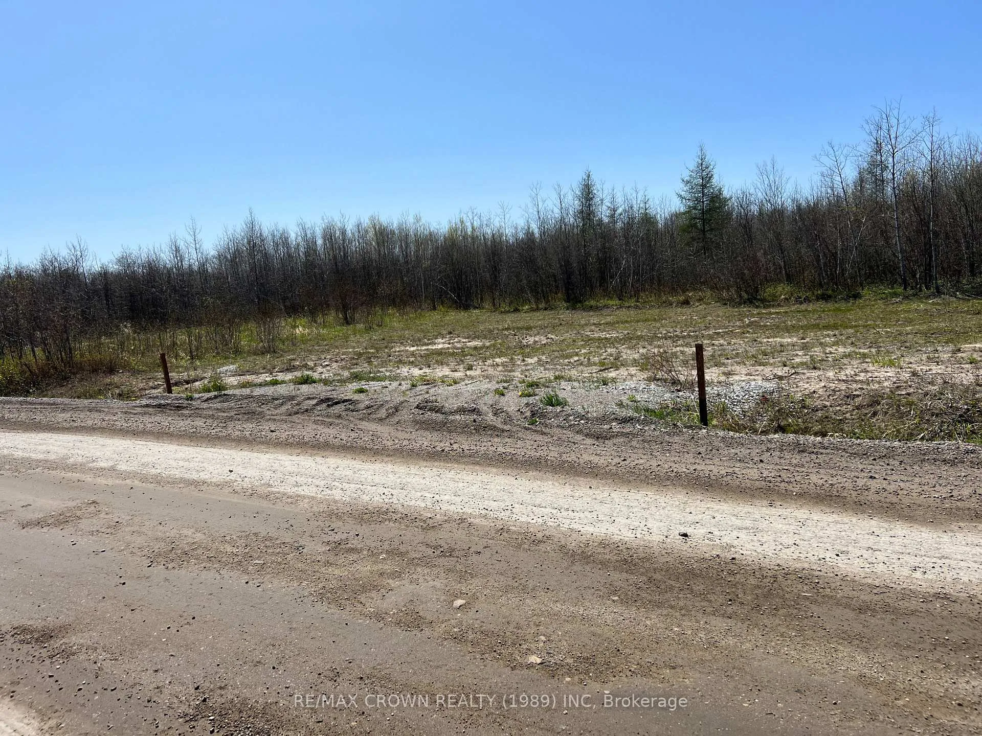 Photo 9 of 73 Clear Lake Road N, Kapuskasing — HOMEH