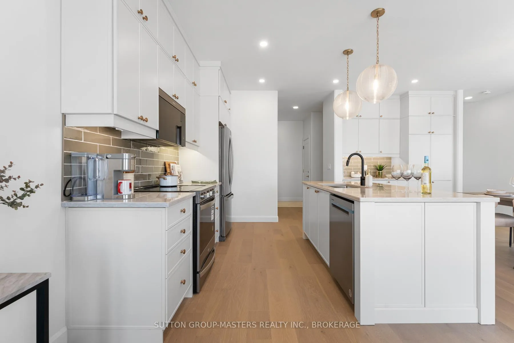 Photo 27 of 204 Superior Drive, Loyalist, Amherstview — HOMEH