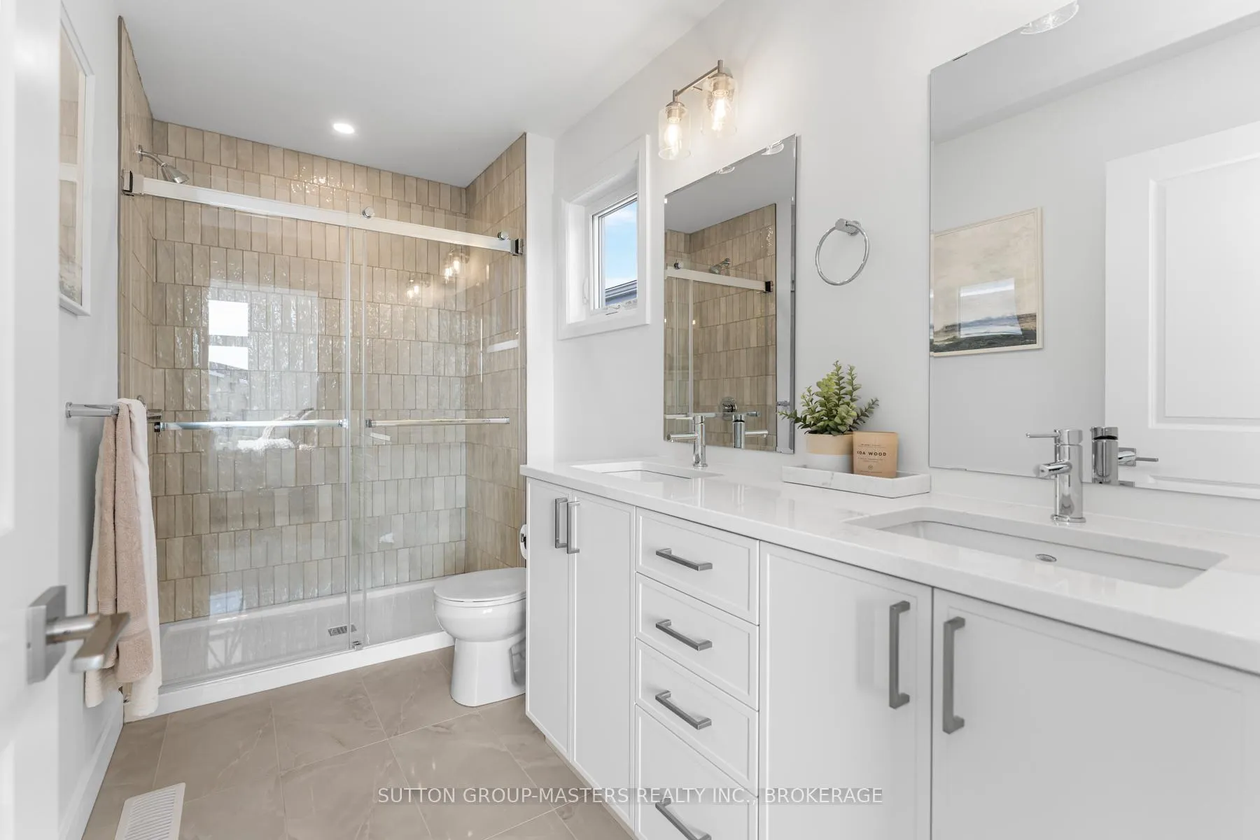 Photo 47 of 204 Superior Drive, Loyalist, Amherstview — HOMEH