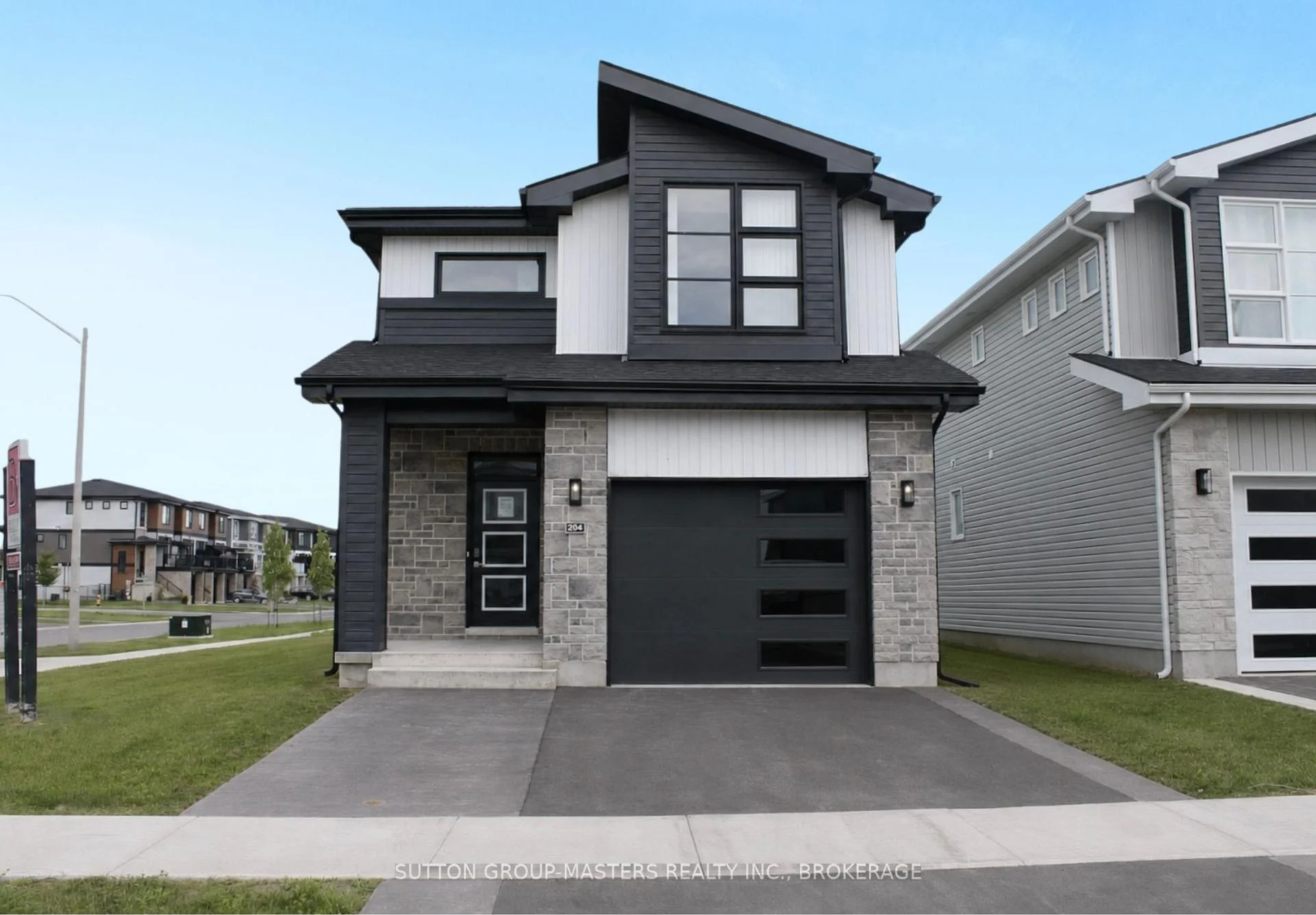 Photo 1 of 204 Superior Drive, Loyalist, Amherstview — HOMEH