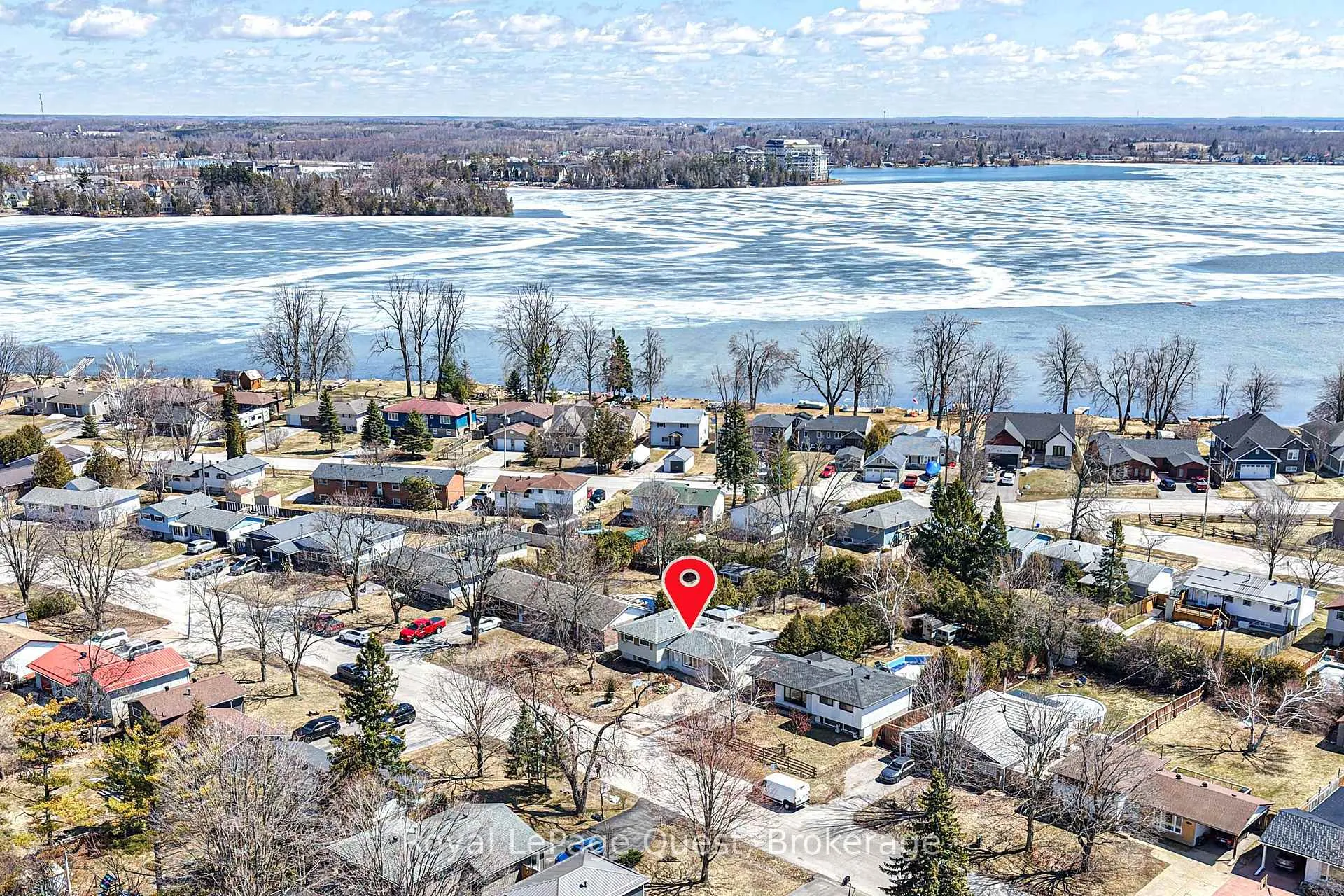 Photo 3 of 333 Collins Drive, Orillia — HOMEH