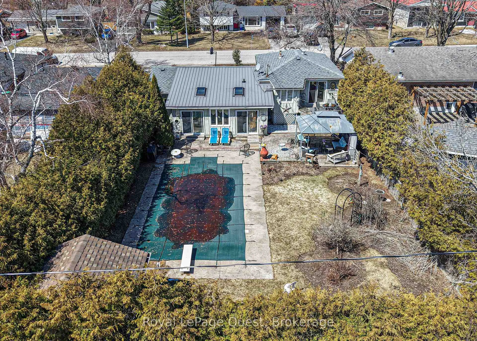 Photo 6 of 333 Collins Drive, Orillia — HOMEH