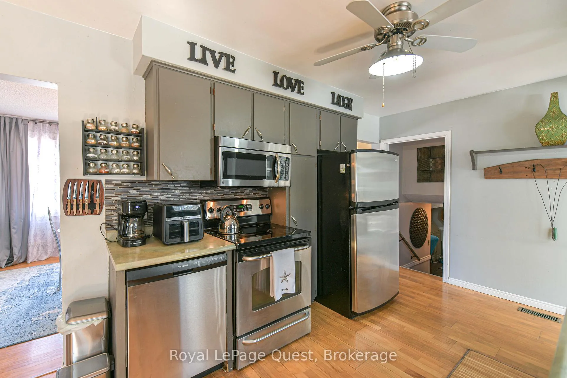 Photo 15 of 333 Collins Drive, Orillia — HOMEH