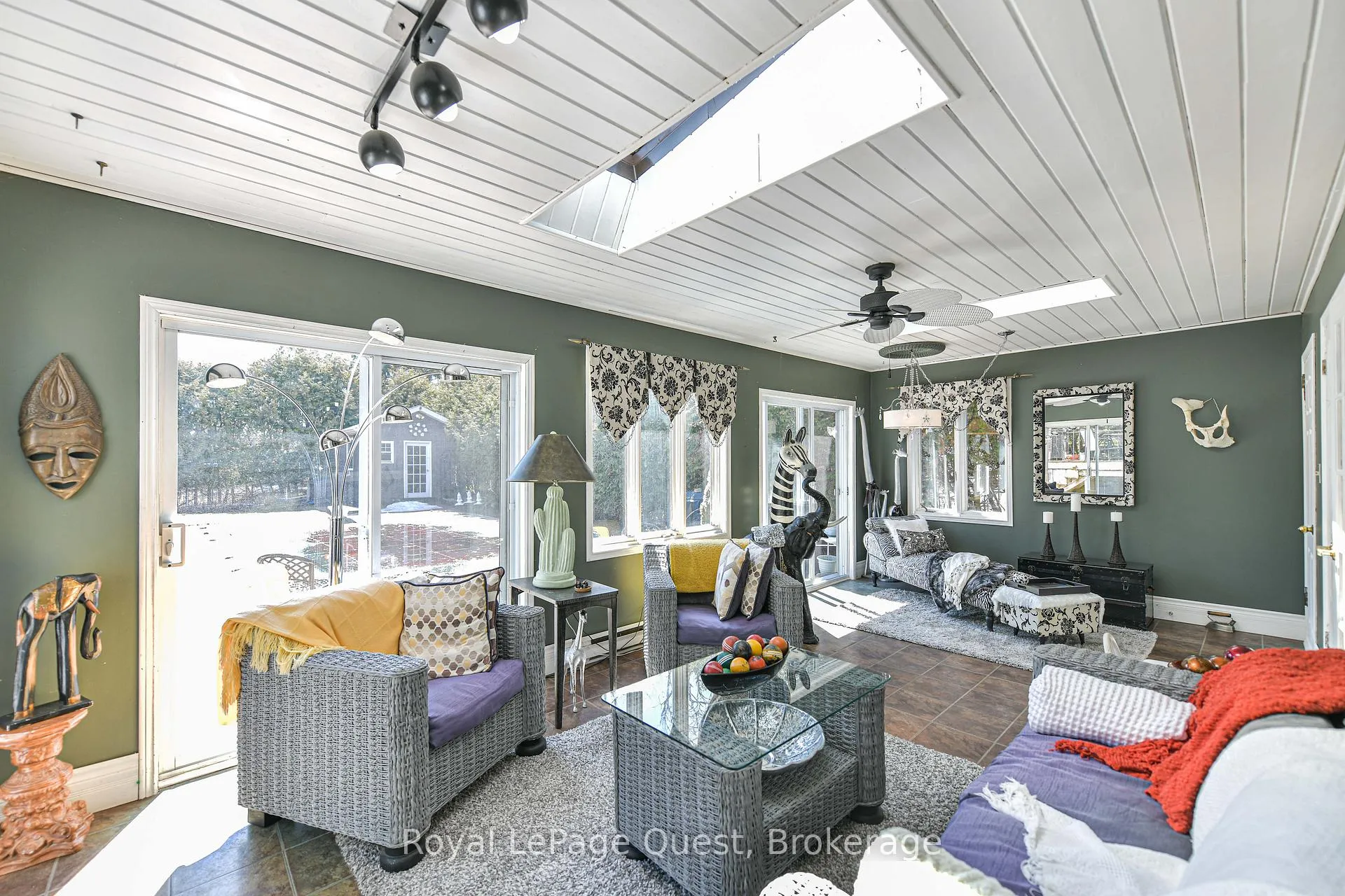 Photo 17 of 333 Collins Drive, Orillia — HOMEH