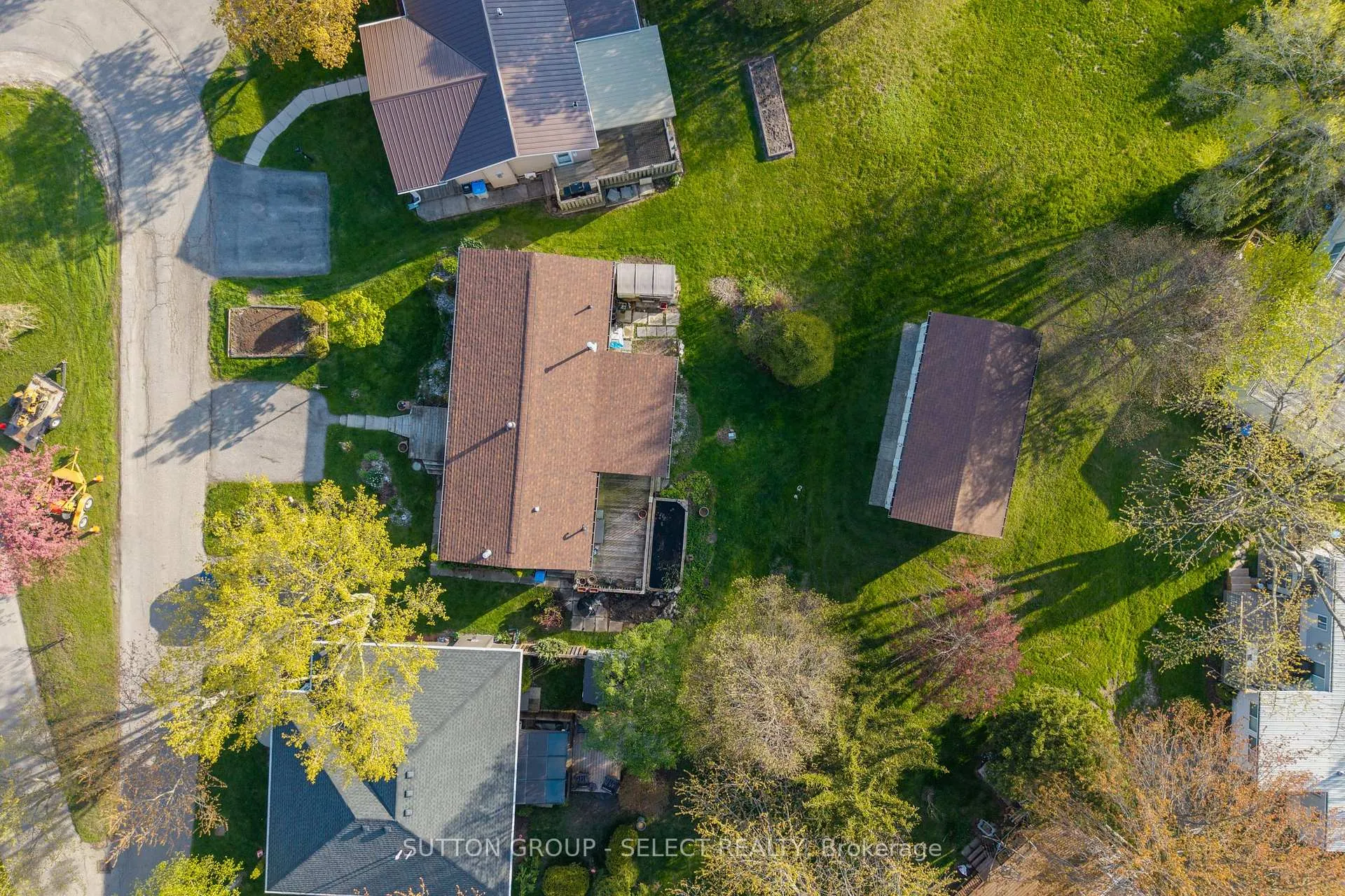 Photo 3 of 246 Southwinds Court, South Huron, Stephen — HOMEH