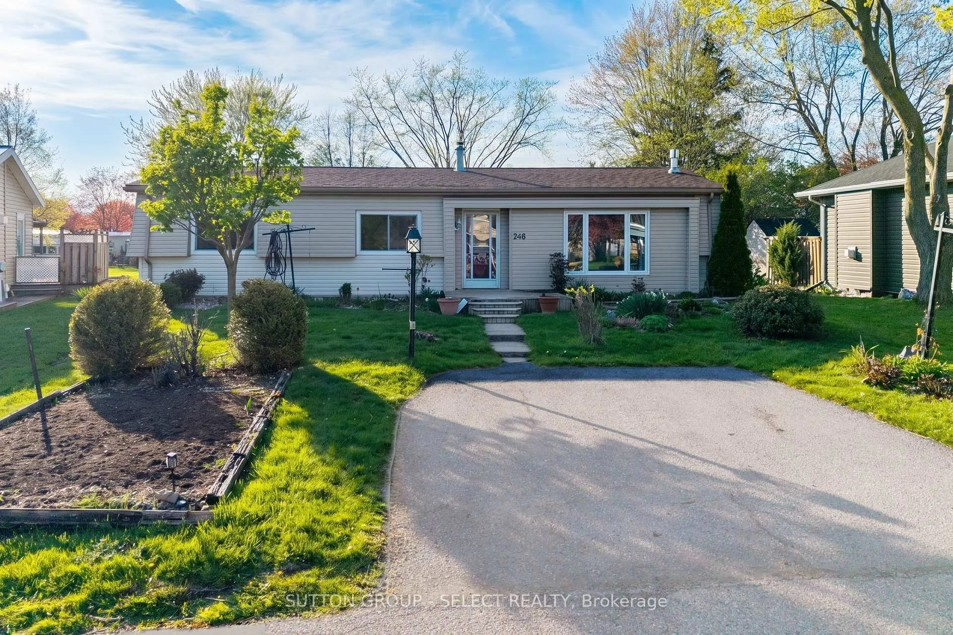 Photo 33 of 246 Southwinds Court, South Huron, Stephen — HOMEH