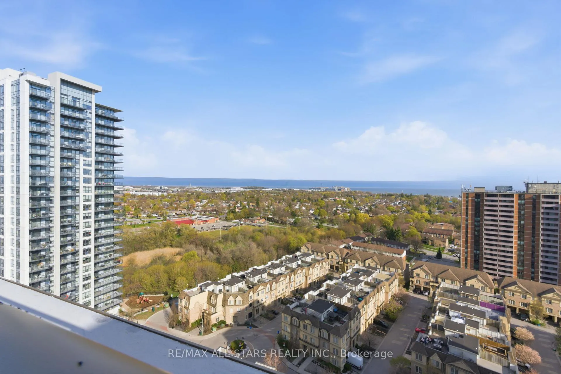 Photo 5 of Unit 1216, 1235 Bayly Street, Pickering, Bay Ridges — HOMEH