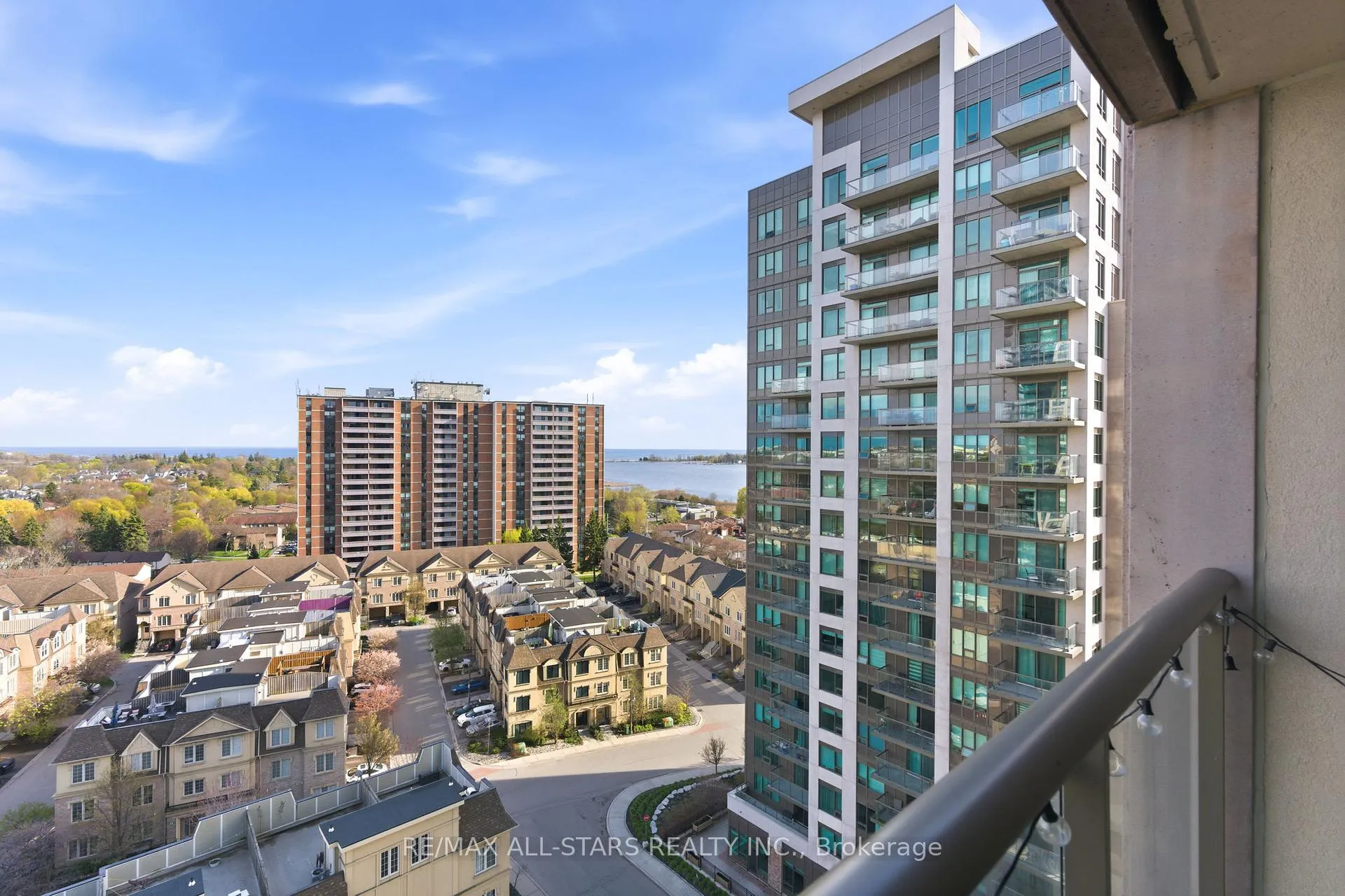 Photo 6 of Unit 1216, 1235 Bayly Street, Pickering, Bay Ridges — HOMEH