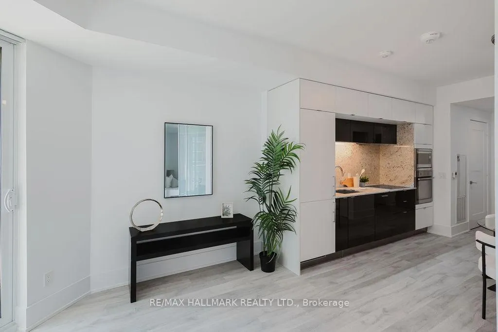 Photo 22 of Unit 520, 1 Edgewater Drive, Toronto, Waterfront Communities — HOMEH