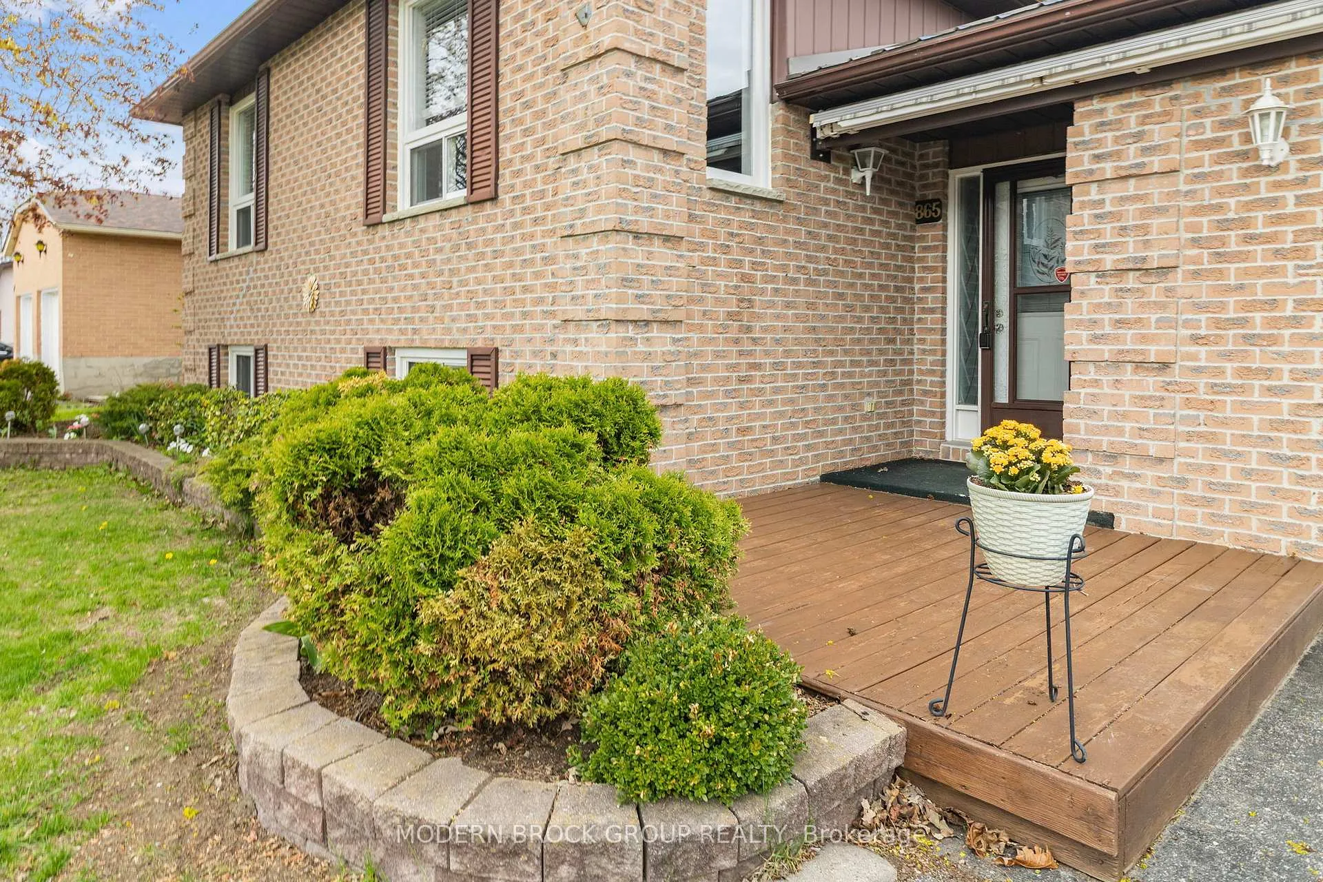 Photo 4 of 865 Cunningham Crescent, Brockville — HOMEH