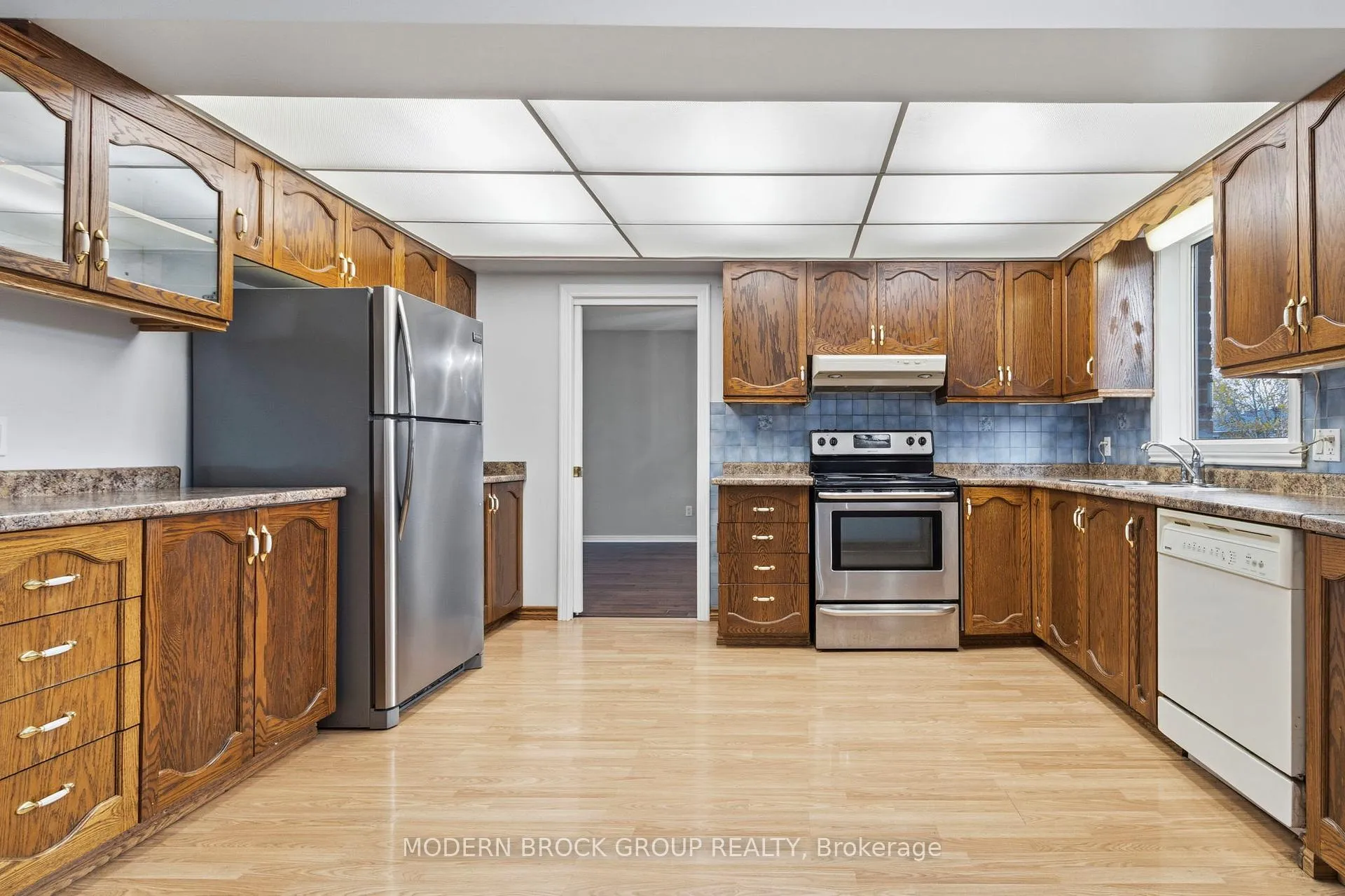 Photo 15 of 865 Cunningham Crescent, Brockville — HOMEH