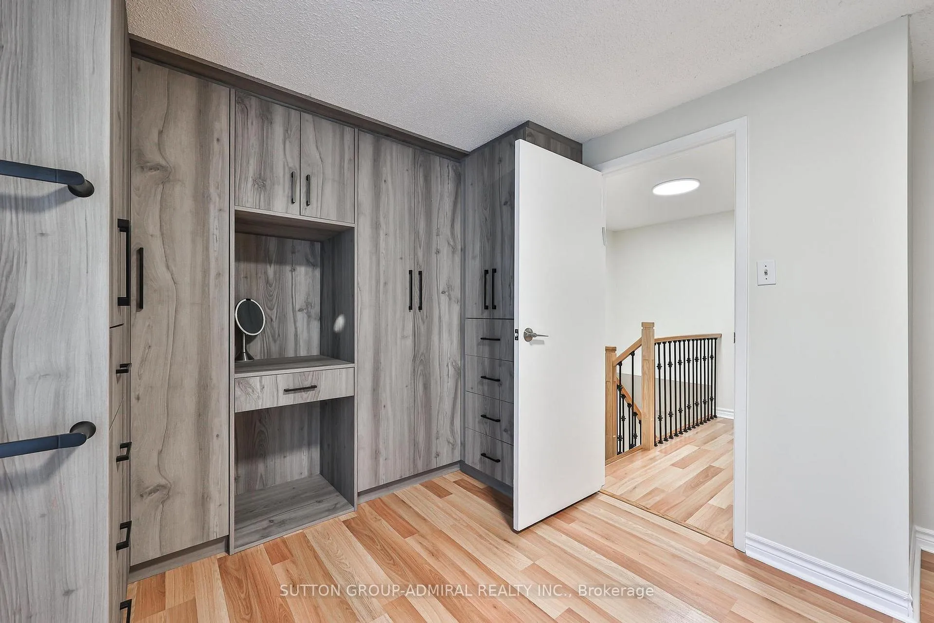Photo 19 of 122 Rejane Crescent, Vaughan, Crestwood-Springfarm-Yorkhill — HOMEH