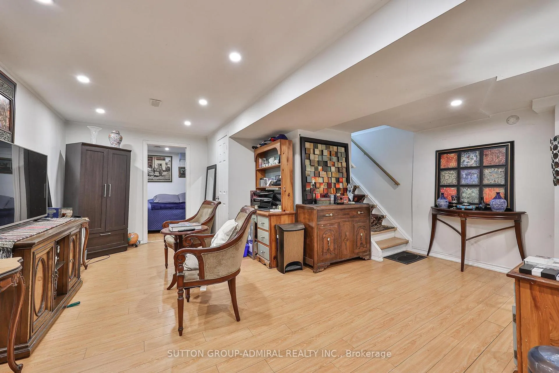 Photo 28 of 122 Rejane Crescent, Vaughan, Crestwood-Springfarm-Yorkhill — HOMEH