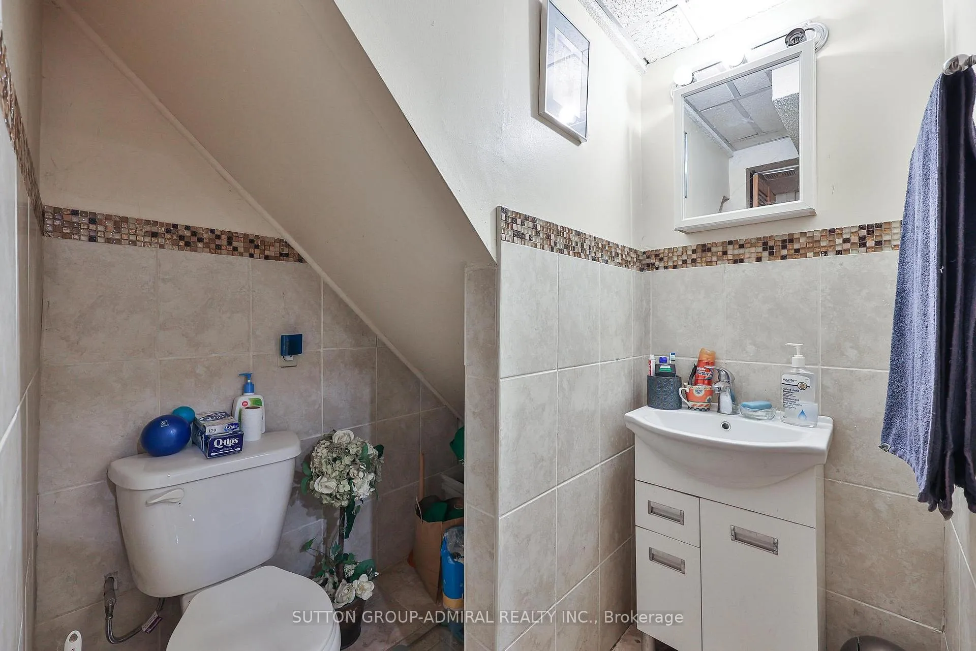Photo 31 of 122 Rejane Crescent, Vaughan, Crestwood-Springfarm-Yorkhill — HOMEH