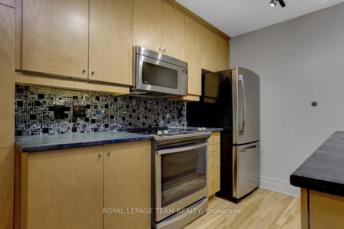 Photo 5 of Unit 301, 457 Mcleod Street, Ottawa, Ottawa Centre — HOMEH
