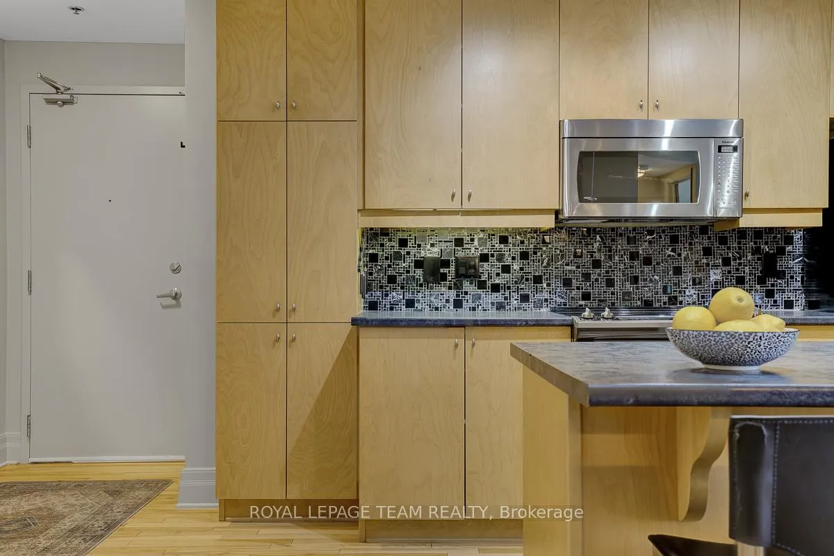 Photo 7 of Unit 301, 457 Mcleod Street, Ottawa, Ottawa Centre — HOMEH