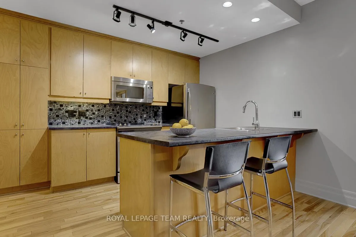 Photo 8 of Unit 301, 457 Mcleod Street, Ottawa, Ottawa Centre — HOMEH
