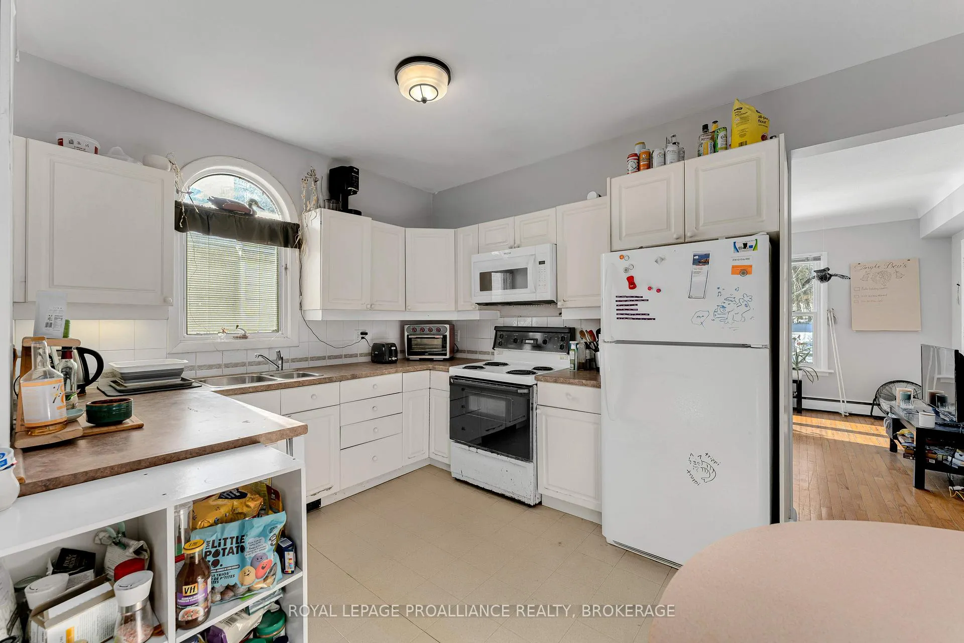 Photo 5 of 31 Beverley Street, Kingston, Central City East — HOMEH