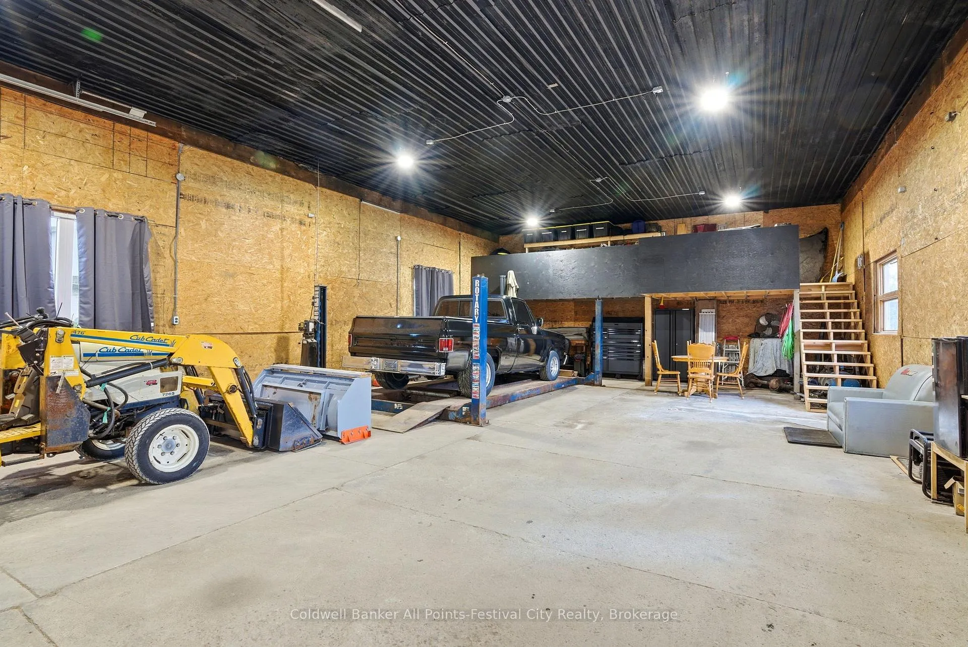 Photo 34 of 83 Jarvis Street, Huron East, Seaforth — HOMEH