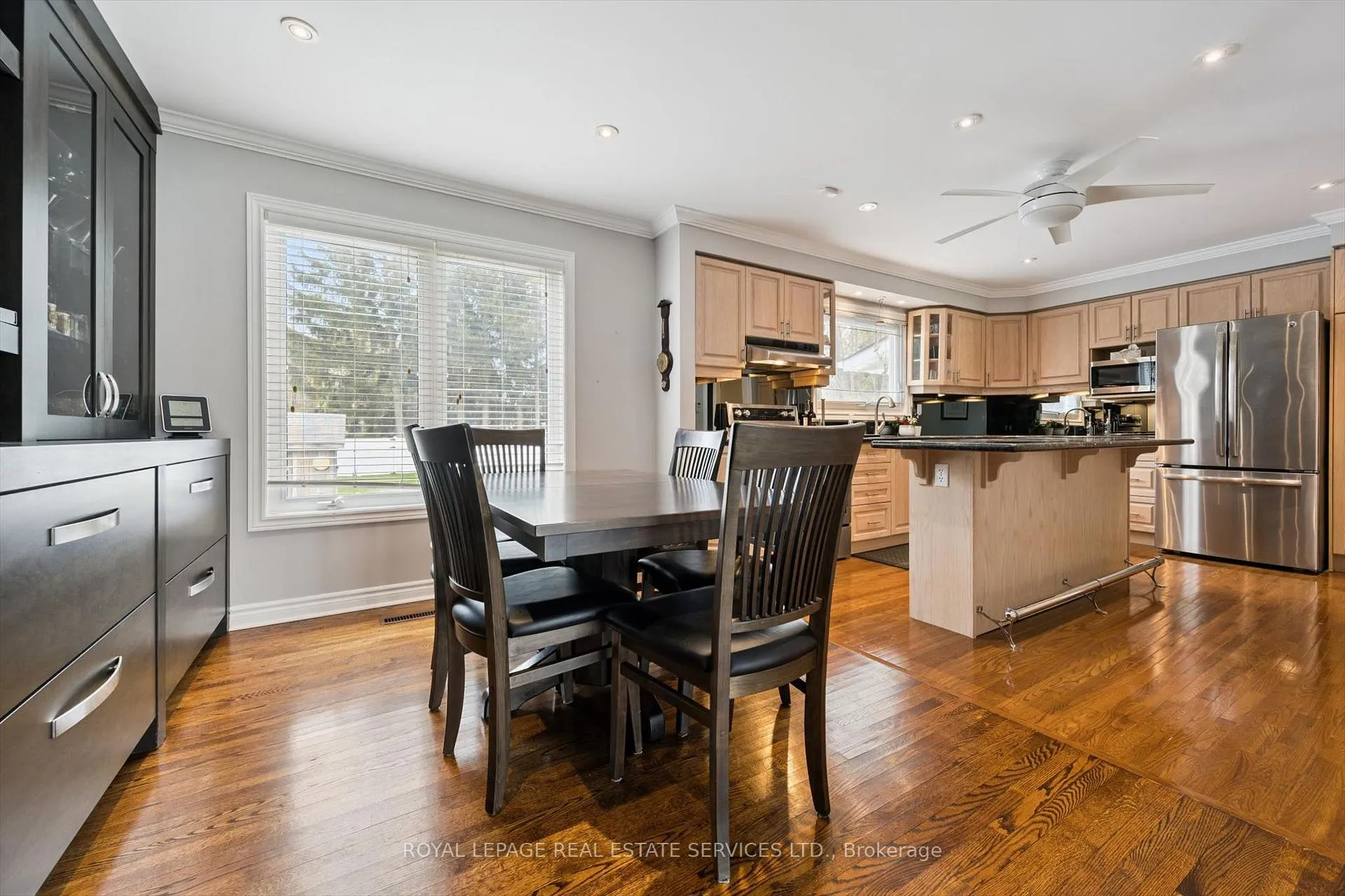 Photo 12 of 258 Sunrise Crescent, Oakville, Bronte — HOMEH