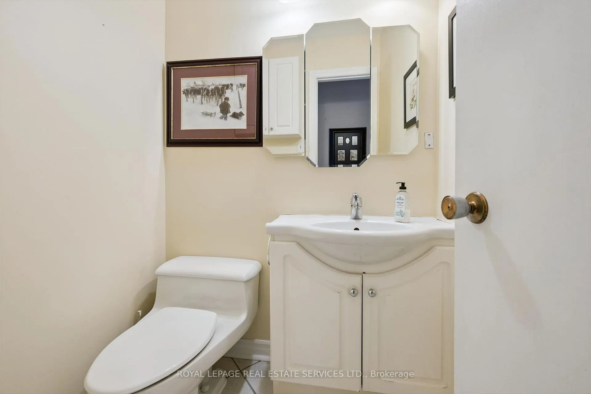 Photo 22 of 258 Sunrise Crescent, Oakville, Bronte — HOMEH