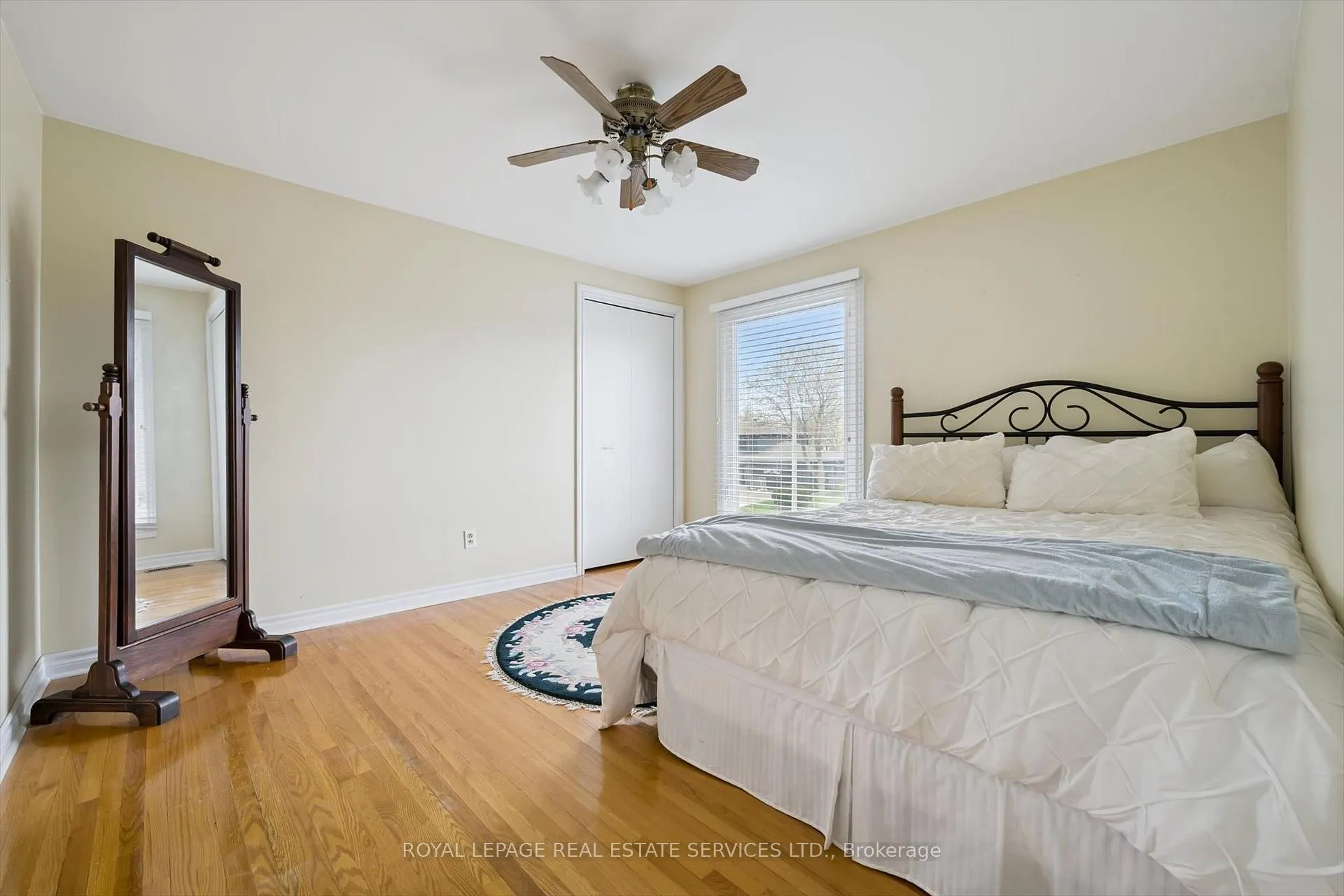 Photo 29 of 258 Sunrise Crescent, Oakville, Bronte — HOMEH