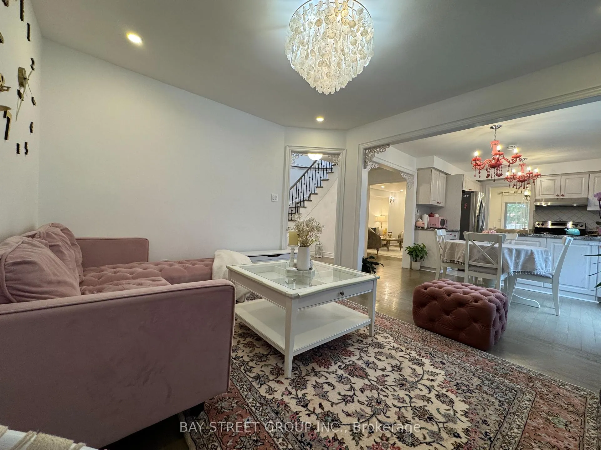 Photo 8 of 163 Oliver Lane, Vaughan, Maple — HOMEH