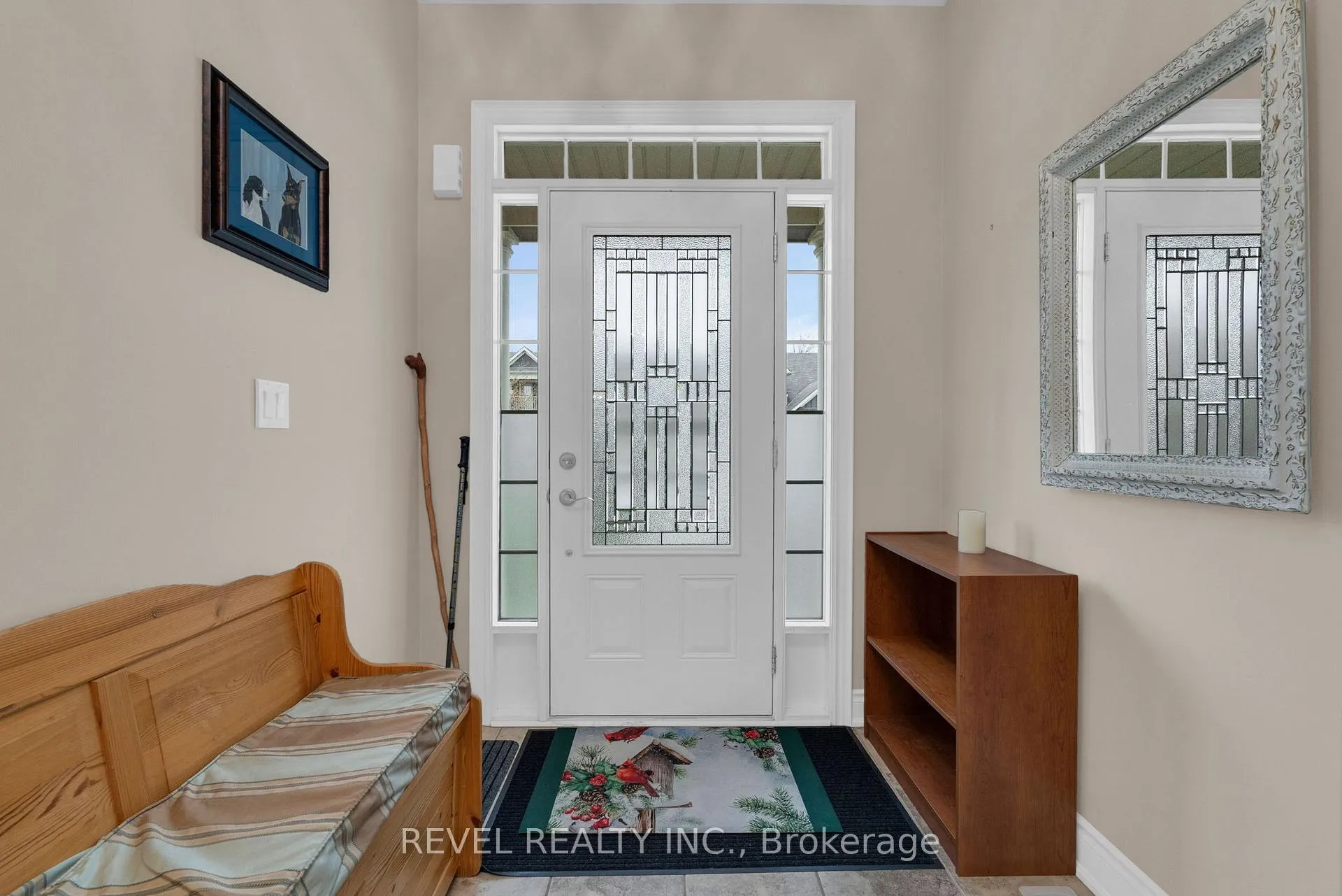 Photo 3 of 42 Sandy Coast Crescent, Wasaga Beach — HOMEH
