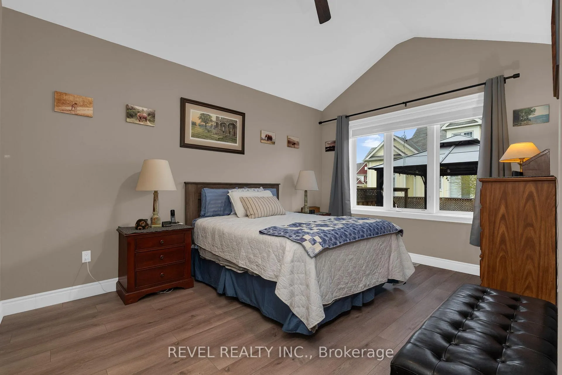 Photo 12 of 42 Sandy Coast Crescent, Wasaga Beach — HOMEH