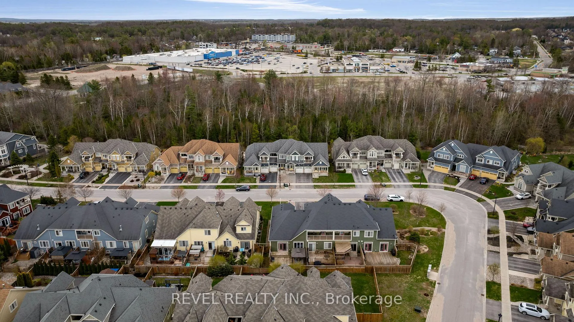 Photo 29 of 42 Sandy Coast Crescent, Wasaga Beach — HOMEH