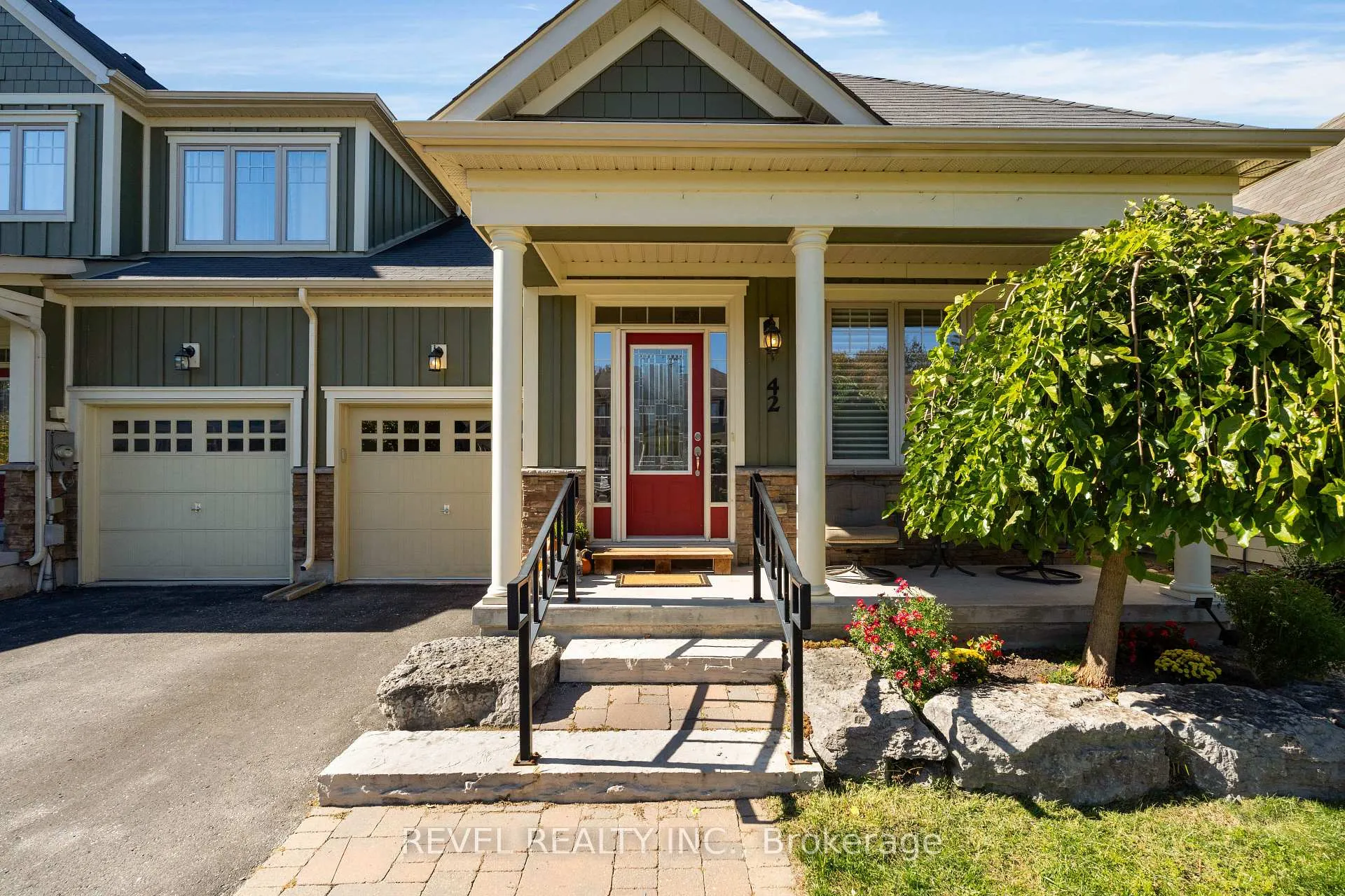 Photo 1 of 42 Sandy Coast Crescent, Wasaga Beach — HOMEH