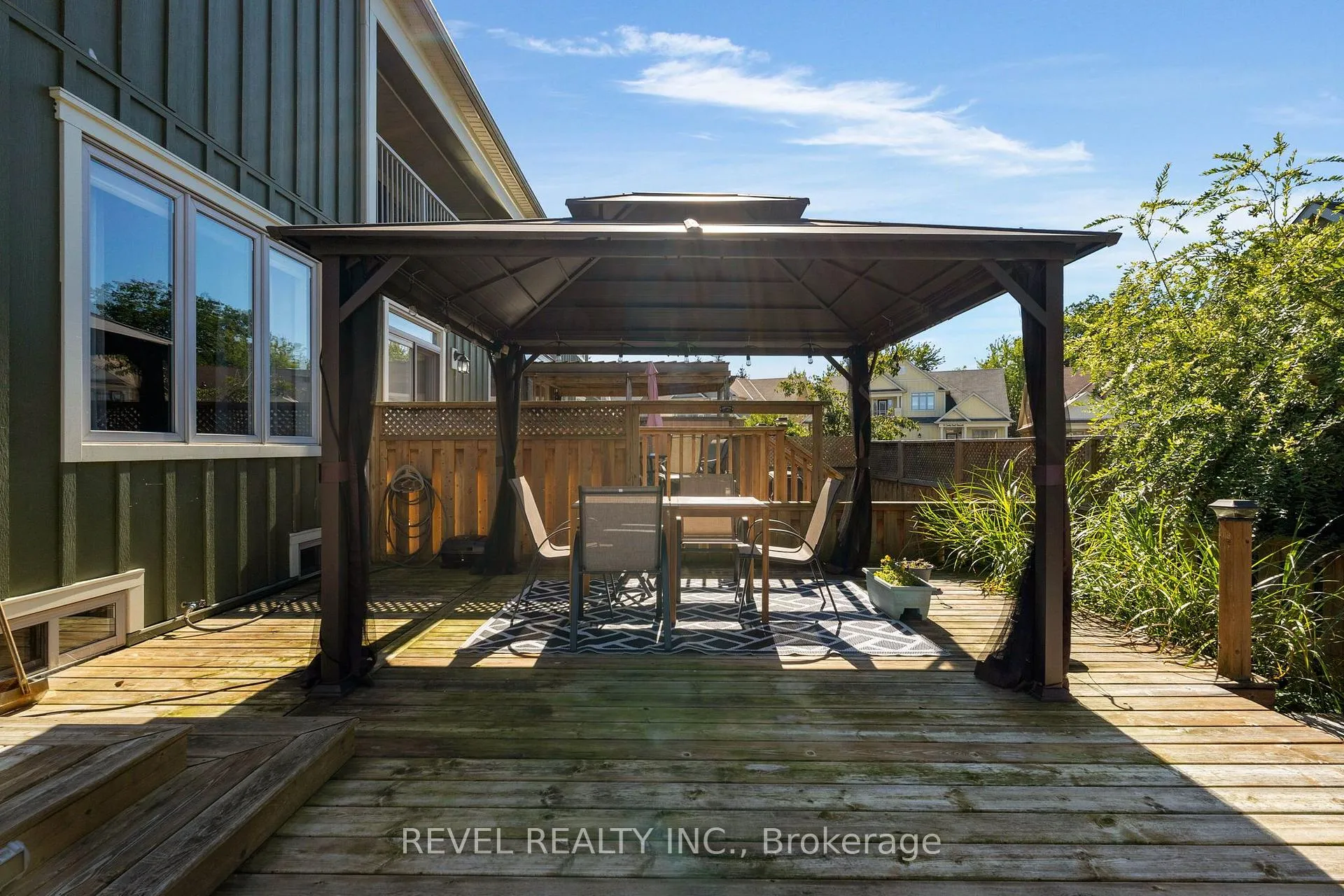 Photo 22 of 42 Sandy Coast Crescent, Wasaga Beach — HOMEH