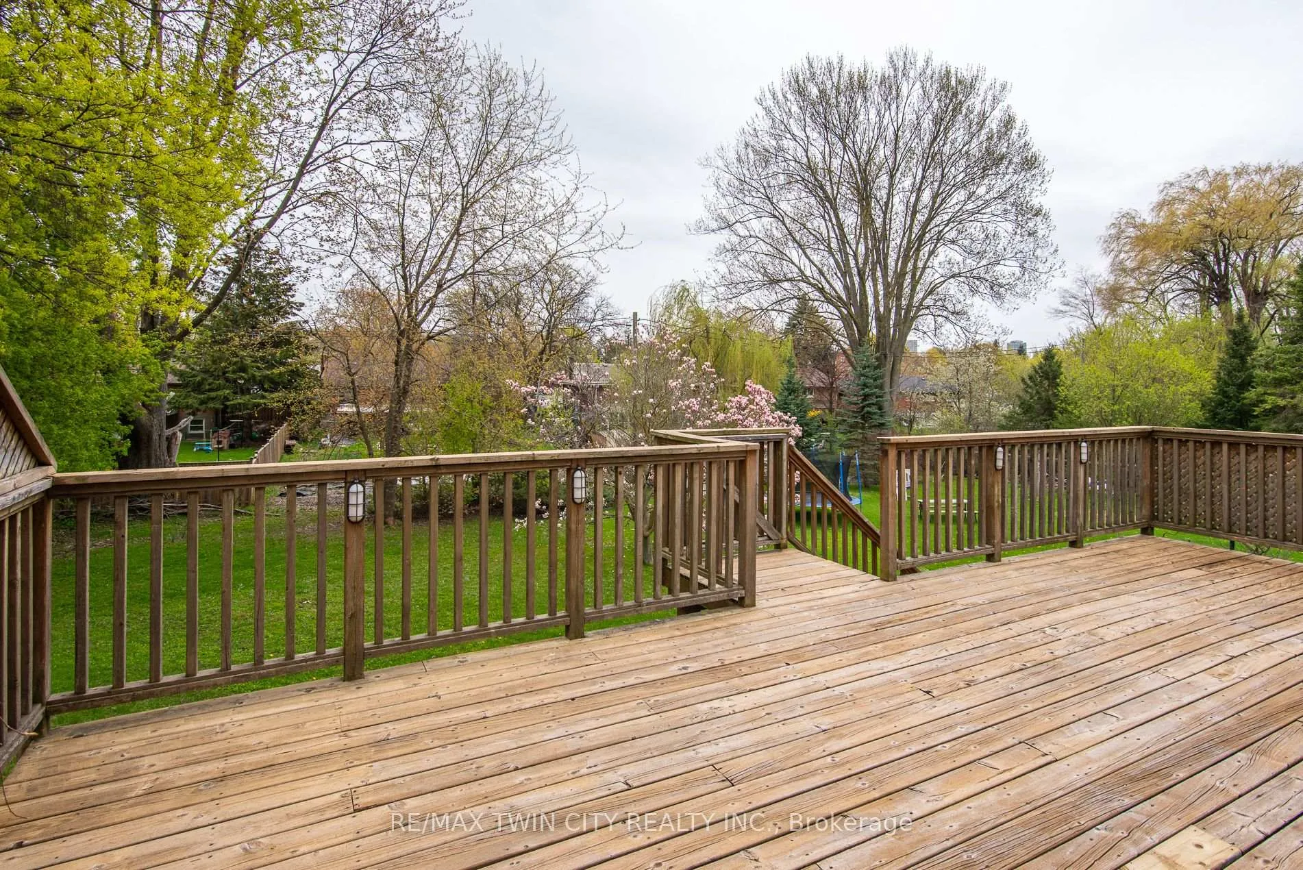 Photo 5 of 143 Bridgeport Road E, Waterloo — HOMEH