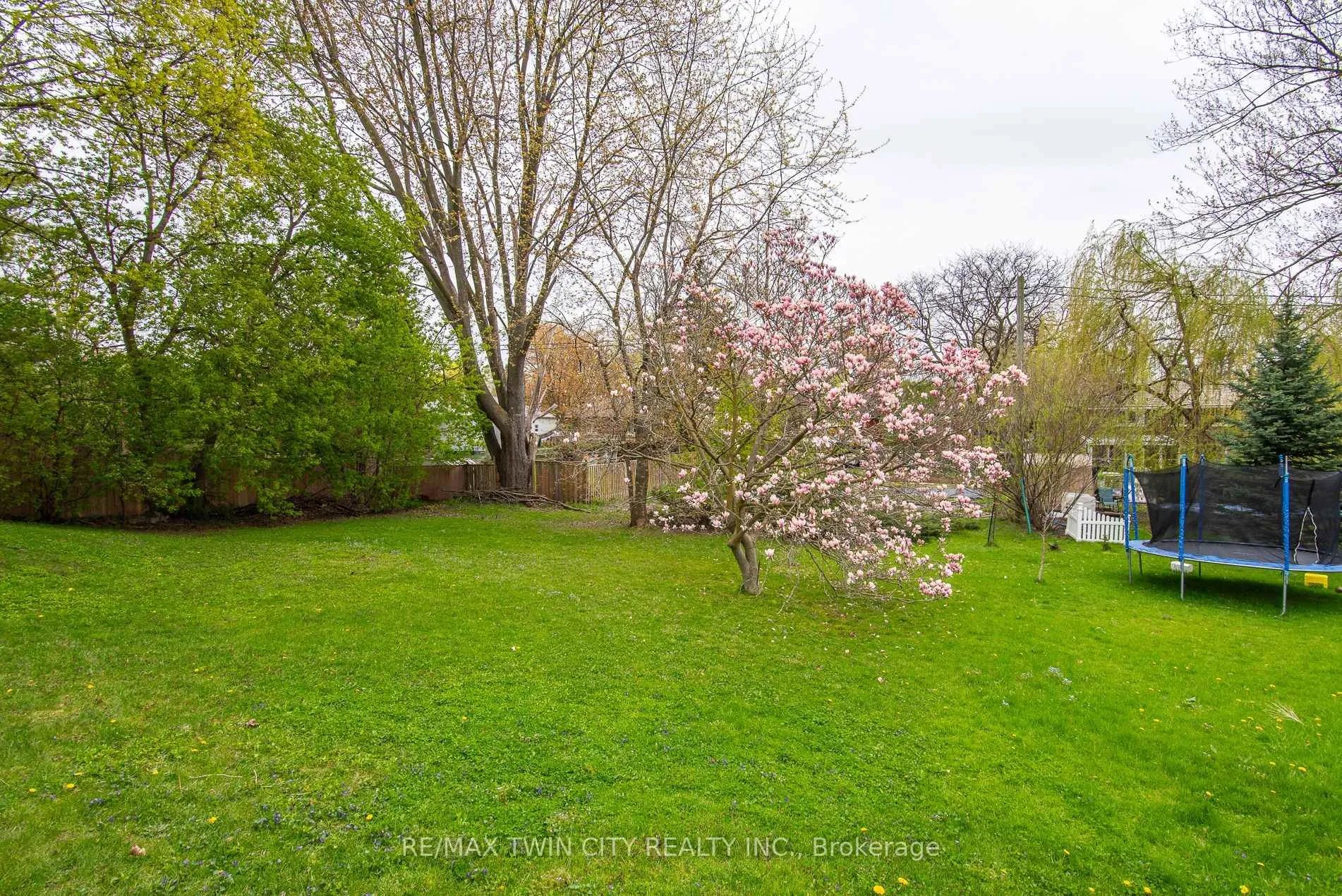 Photo 8 of 143 Bridgeport Road E, Waterloo — HOMEH
