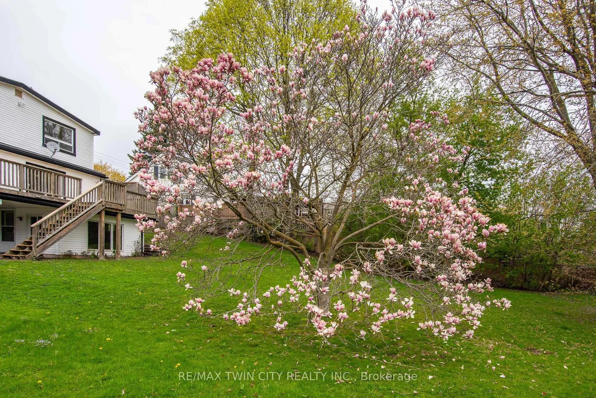 Photo 9 of 143 Bridgeport Road E, Waterloo — HOMEH