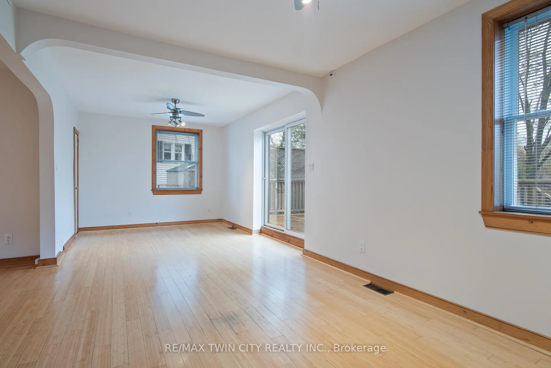 Photo 18 of 143 Bridgeport Road E, Waterloo — HOMEH