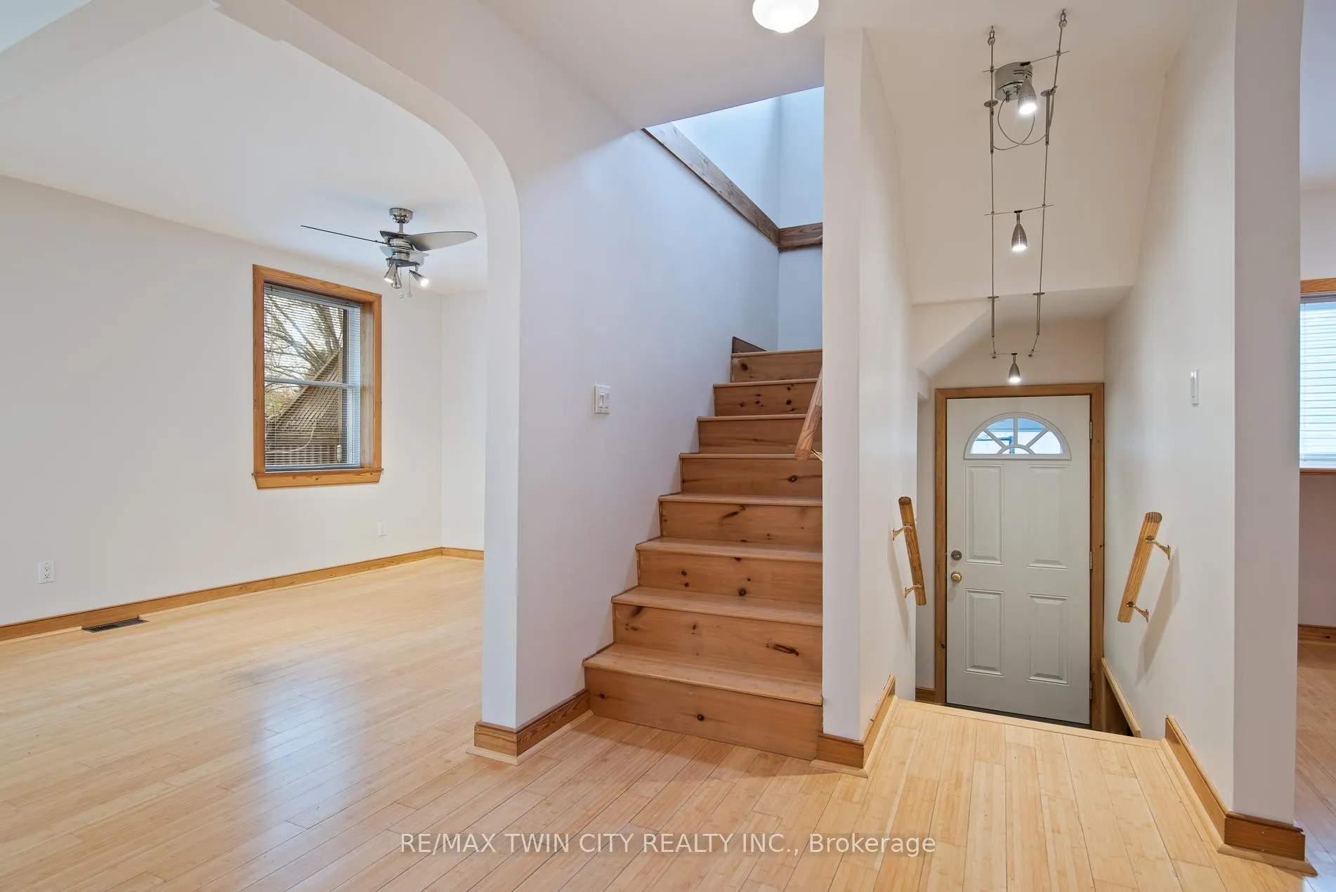 Photo 22 of 143 Bridgeport Road E, Waterloo — HOMEH