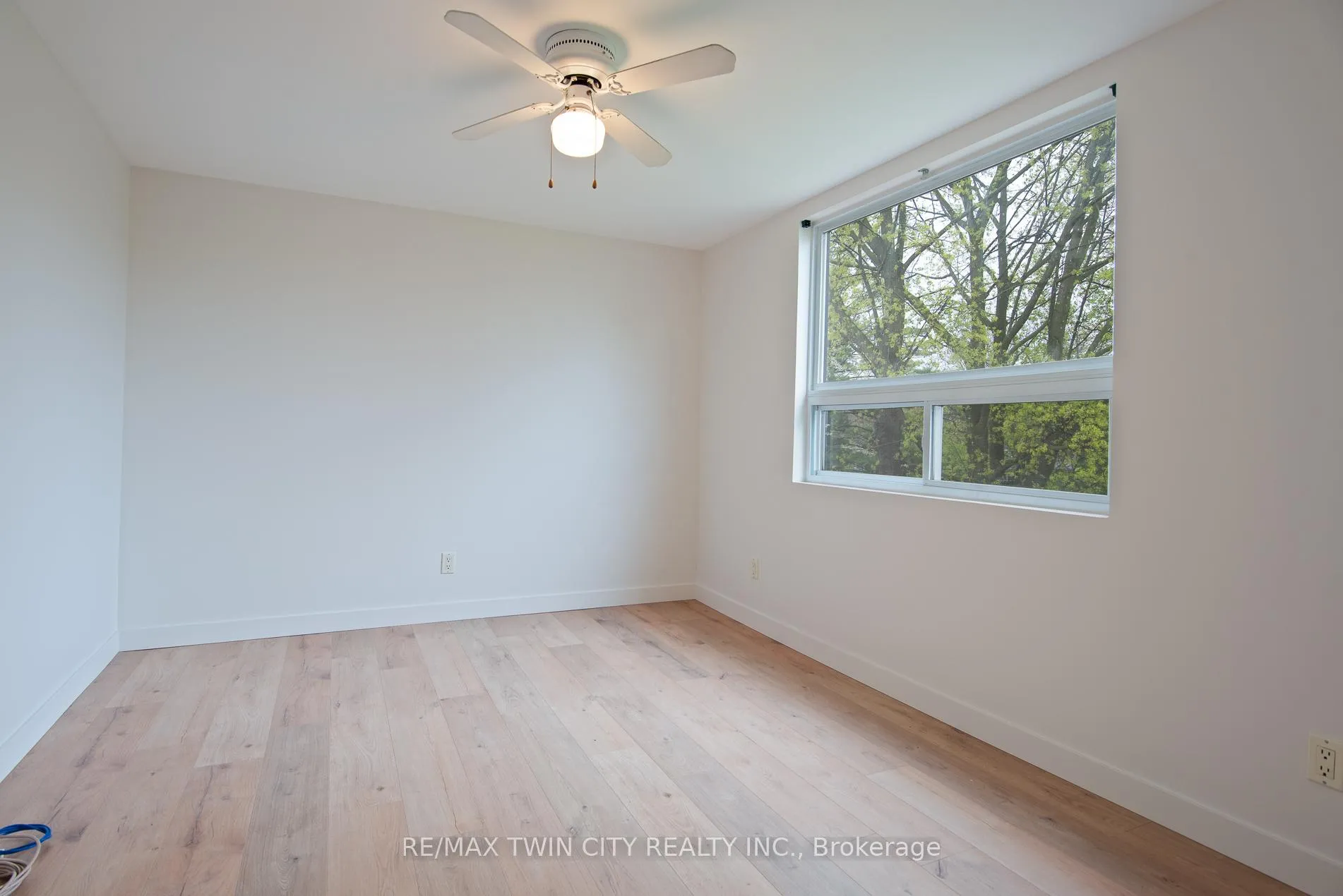 Photo 40 of 143 Bridgeport Road E, Waterloo — HOMEH